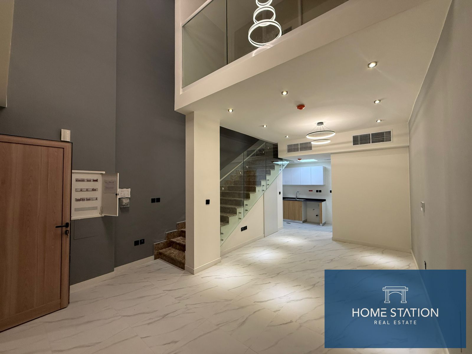 BRIGHT CORNER UNIT | BACK-TO-BACK LAYOUT | MOVE-IN READY
