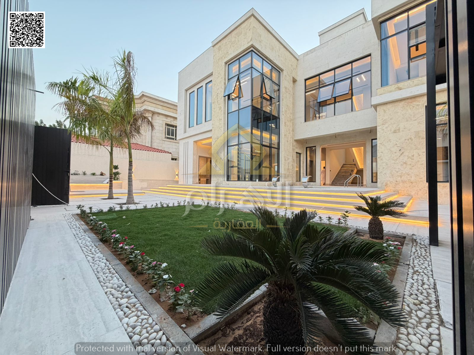 A villa with a European design and luxurious touches. Prime location close to all amenities - price includes electricity, water, and air conditioning.