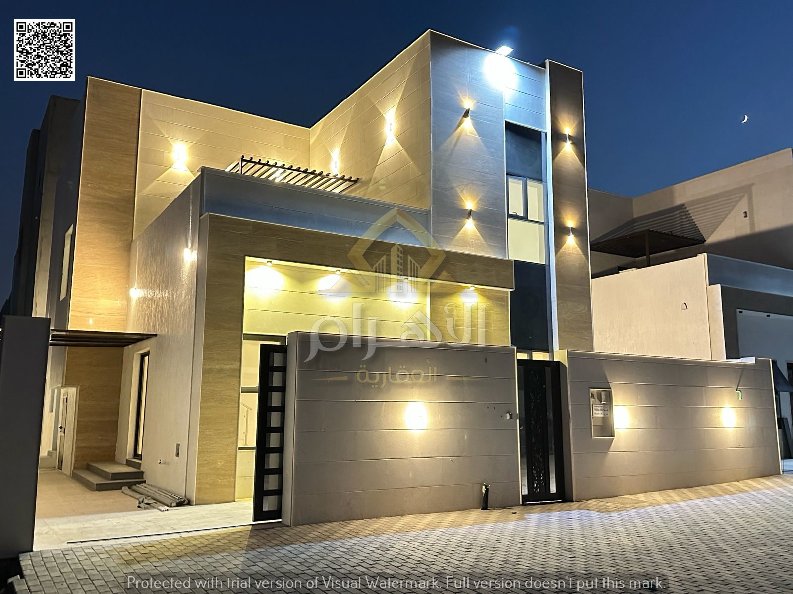 A unique opportunity to own a villa, including registration and ownership fees, modern with an elegant design and a strategic location on a main stree
