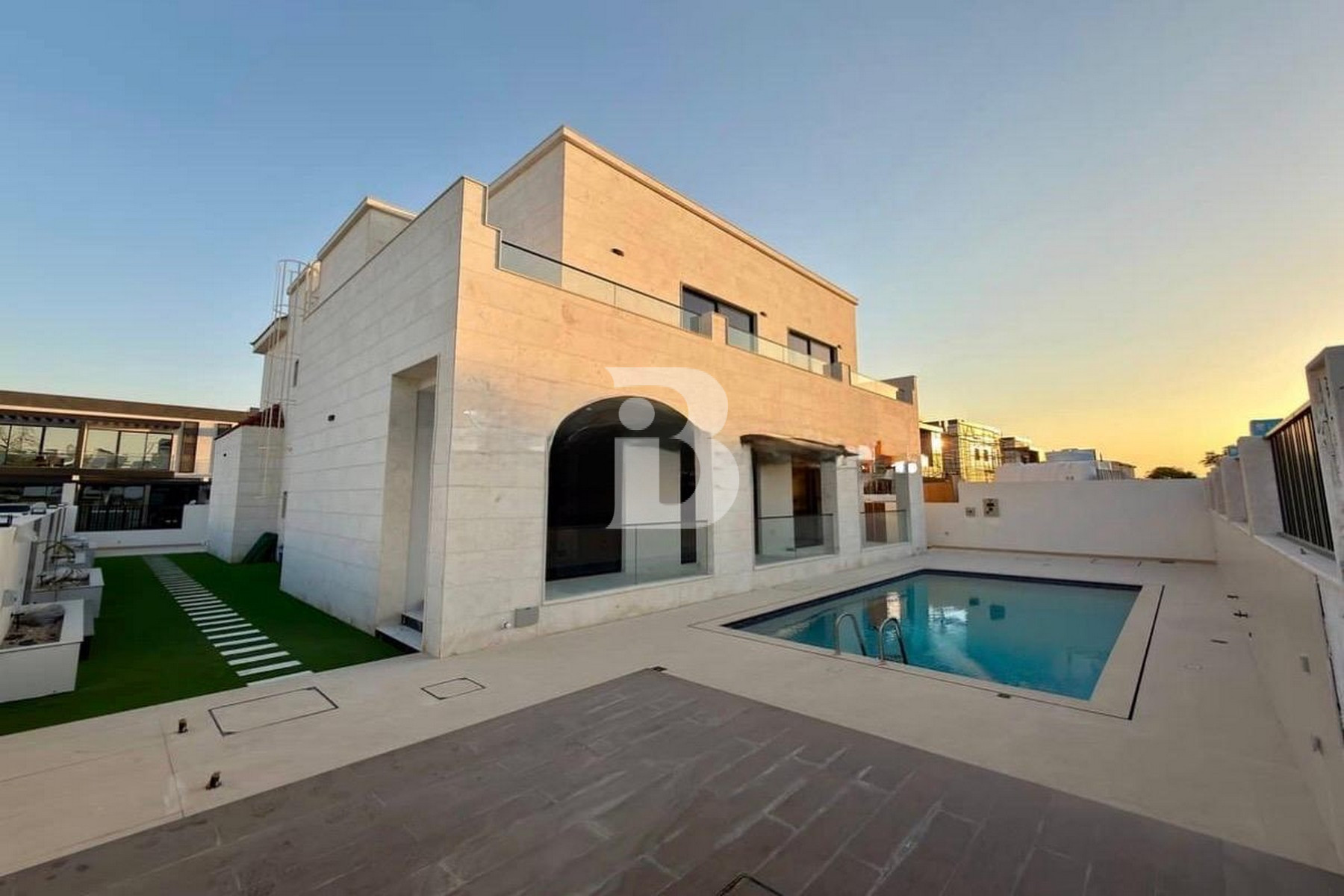 BRAND NEW | 5BR VILLA | SPACIOUS | PRIME SPOT