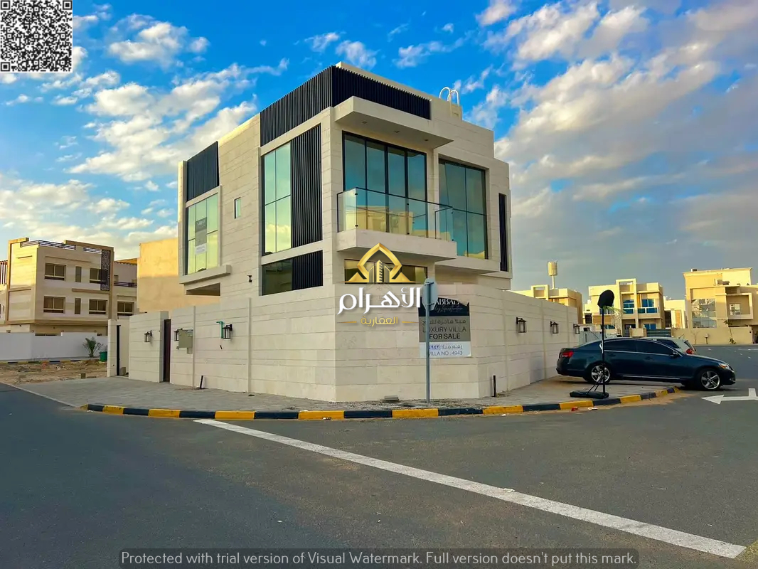 Corner villa for sale, two floors and a roof with a large courtyard. Freehold ownership for life, open to all nationalities.