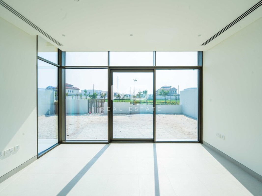 Next To The Entrance | Great Layout | Prime Area
