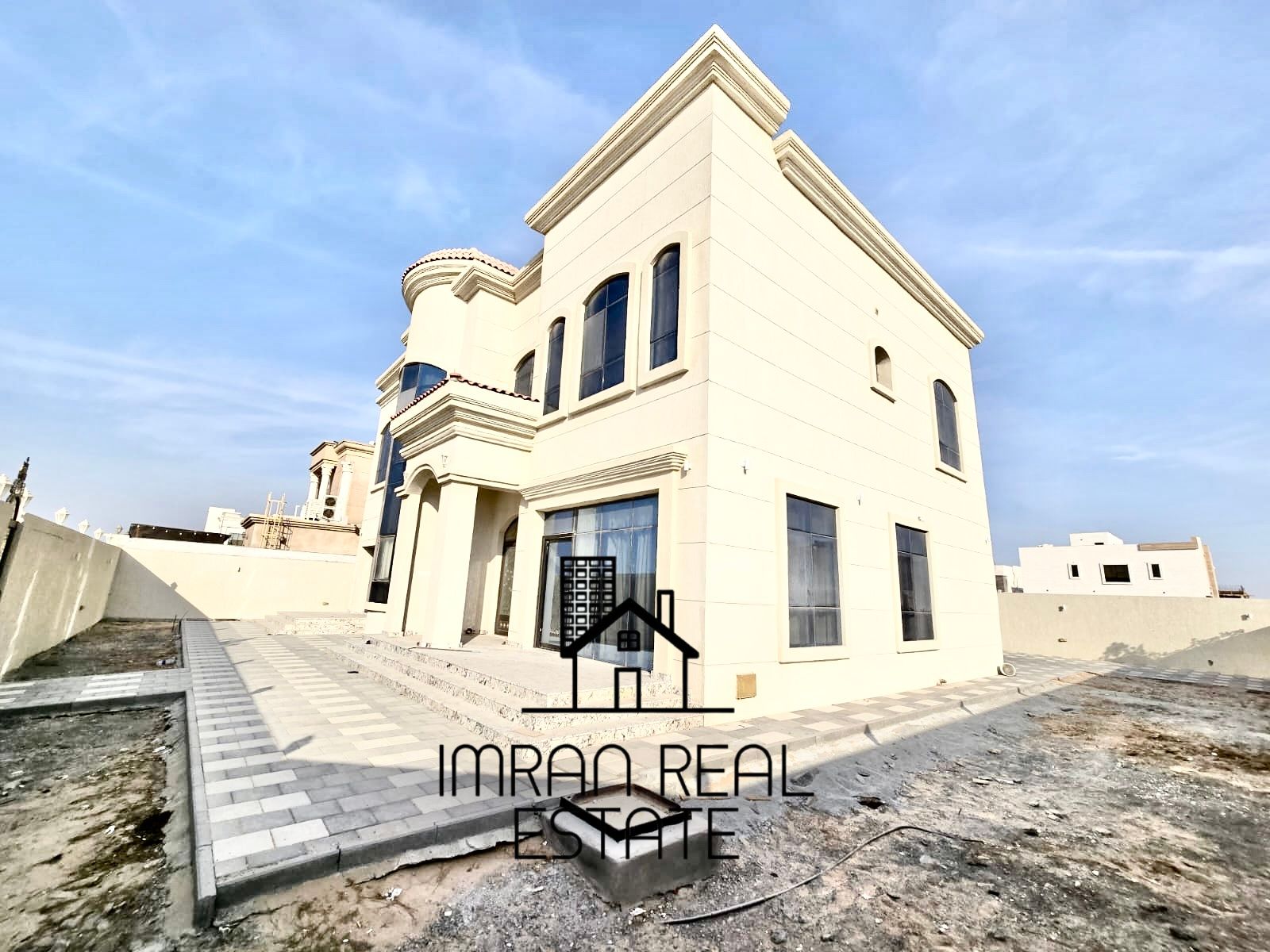 Fully Independent Huge Size 5BR Villa Like New Ready to Move