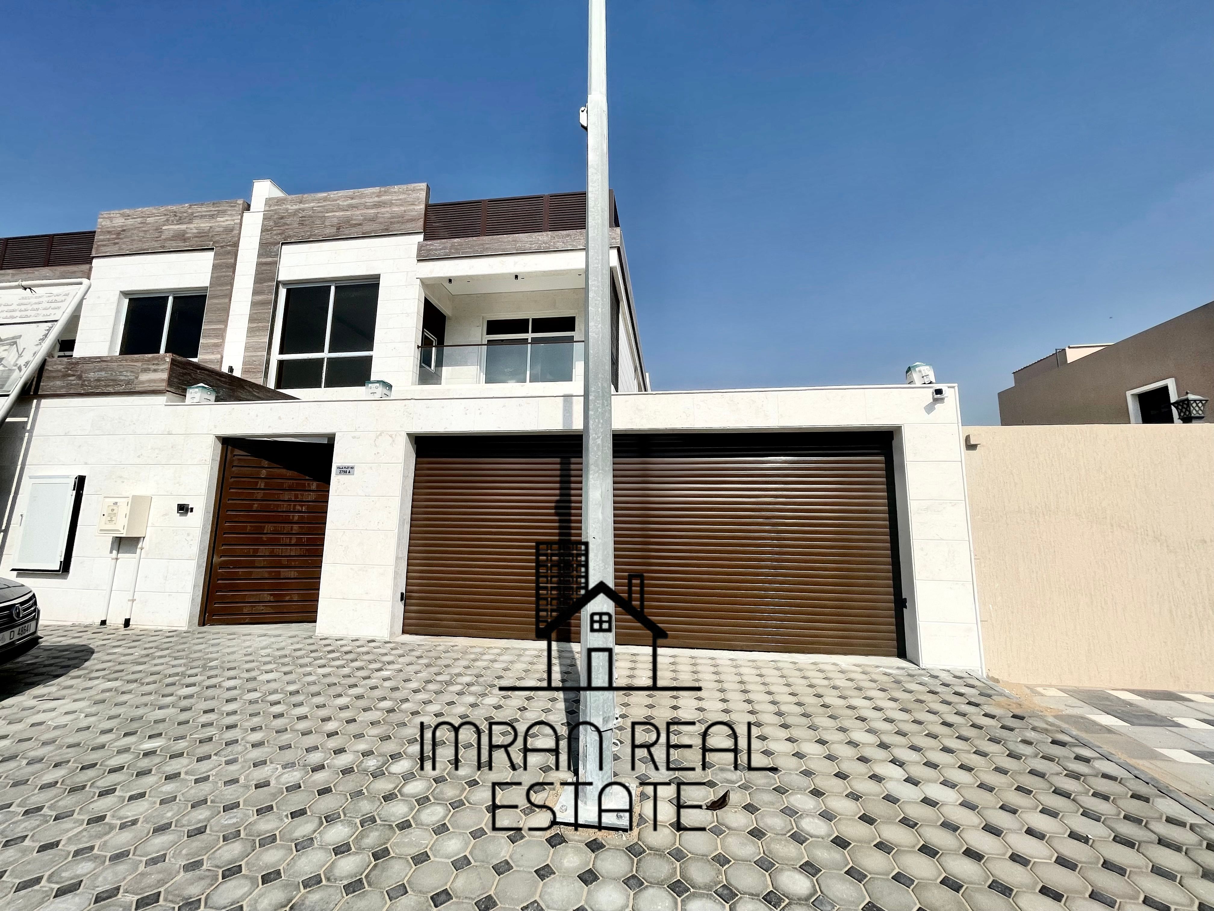 Brandnew Luxury Design Spacious 5BR Villa Modern Structure Ready to Move