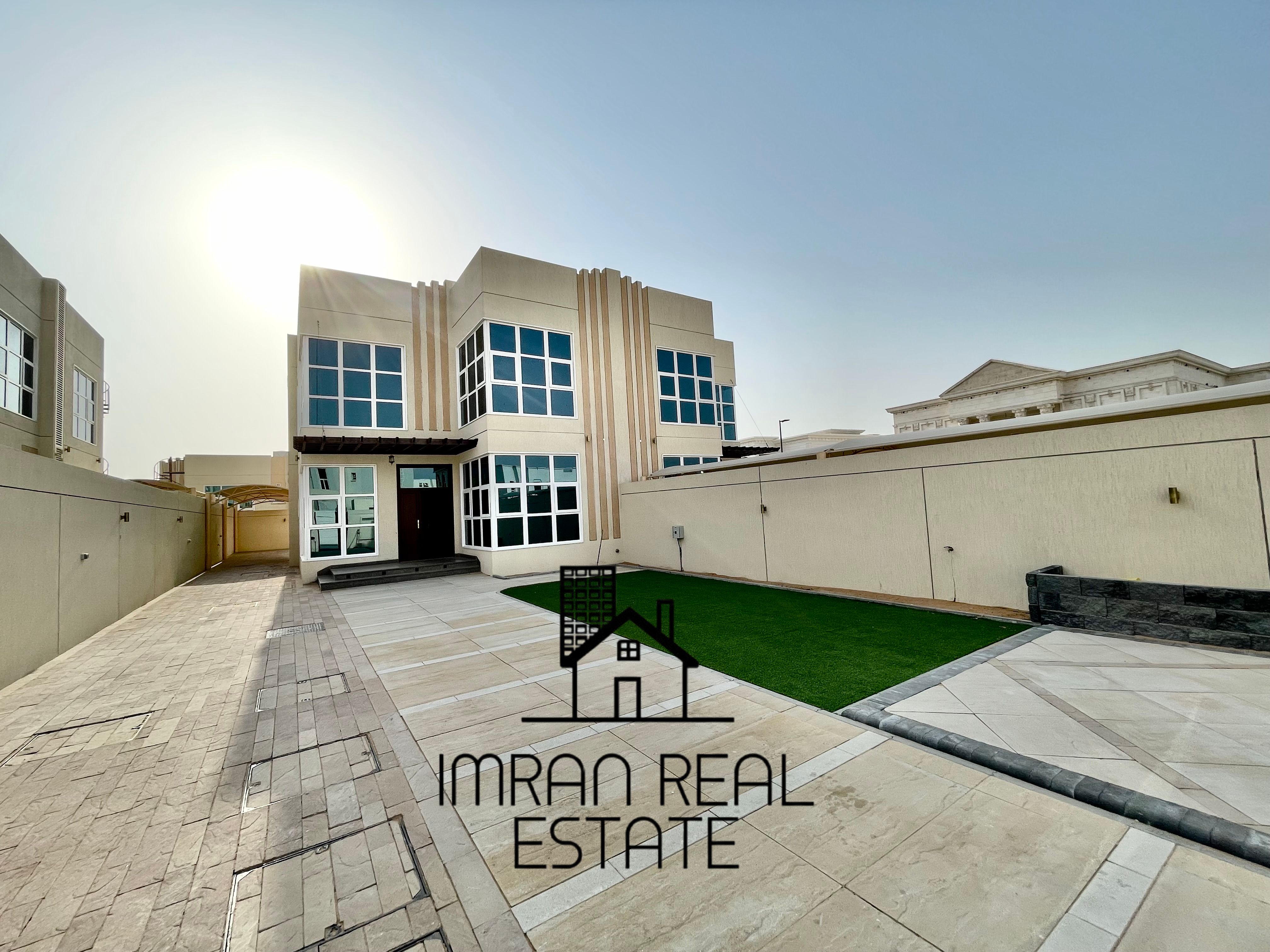 Brandnew Modern Spacious 4BR Villa Private Garden Upto 12 cheques Payment Ready