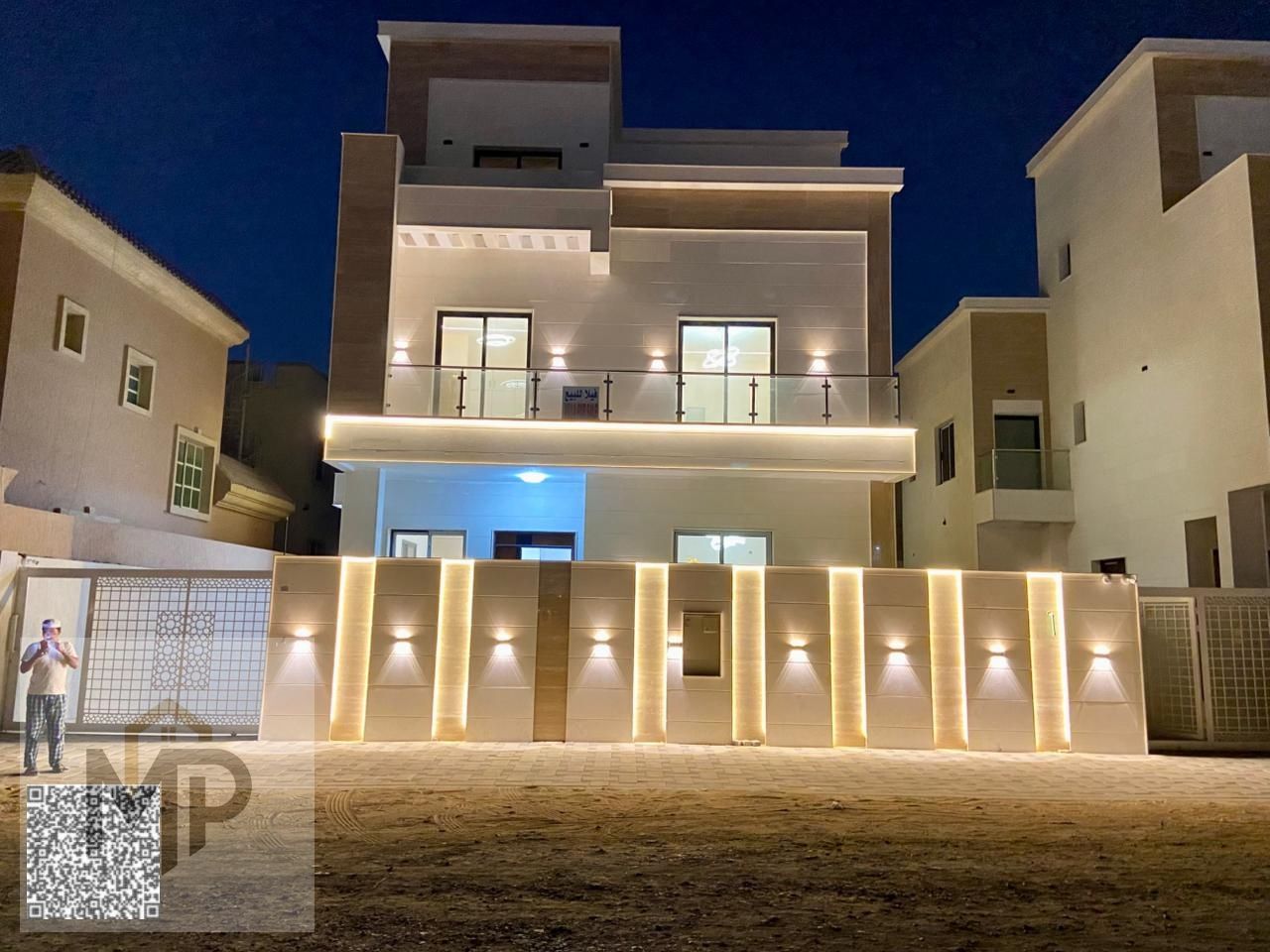 Villa for sale – Al Yasmin | Ground floor + First floor + Roof | 5 master bedrooms + Majlis + Living room + Kitchen + Roof terrace