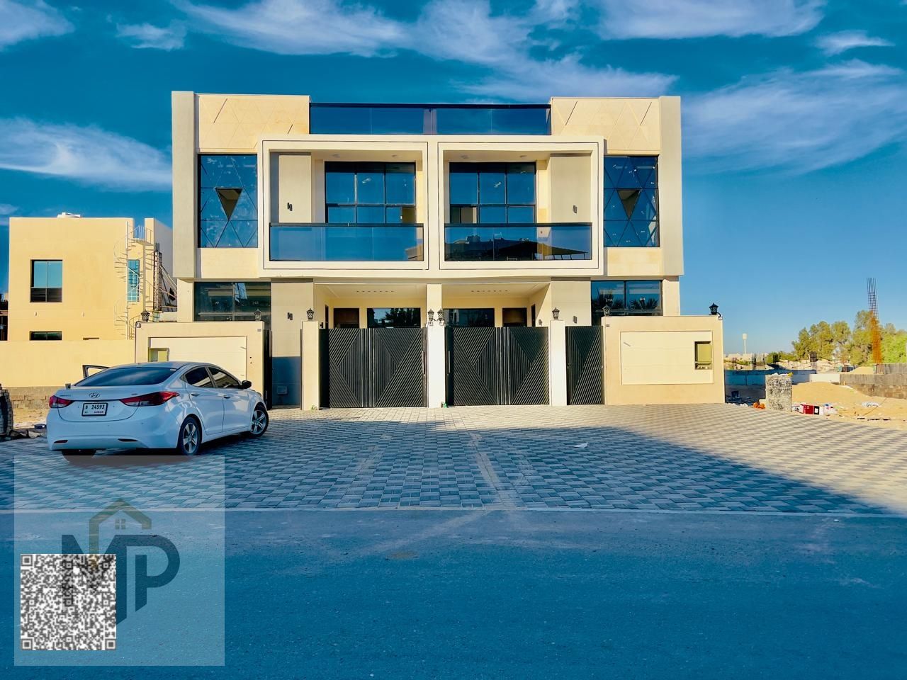 Stunning townhouse for sale now, 5 master bedrooms with built-in wardrobes, registration fees included and negotiable, in a prestigious area of Al Y