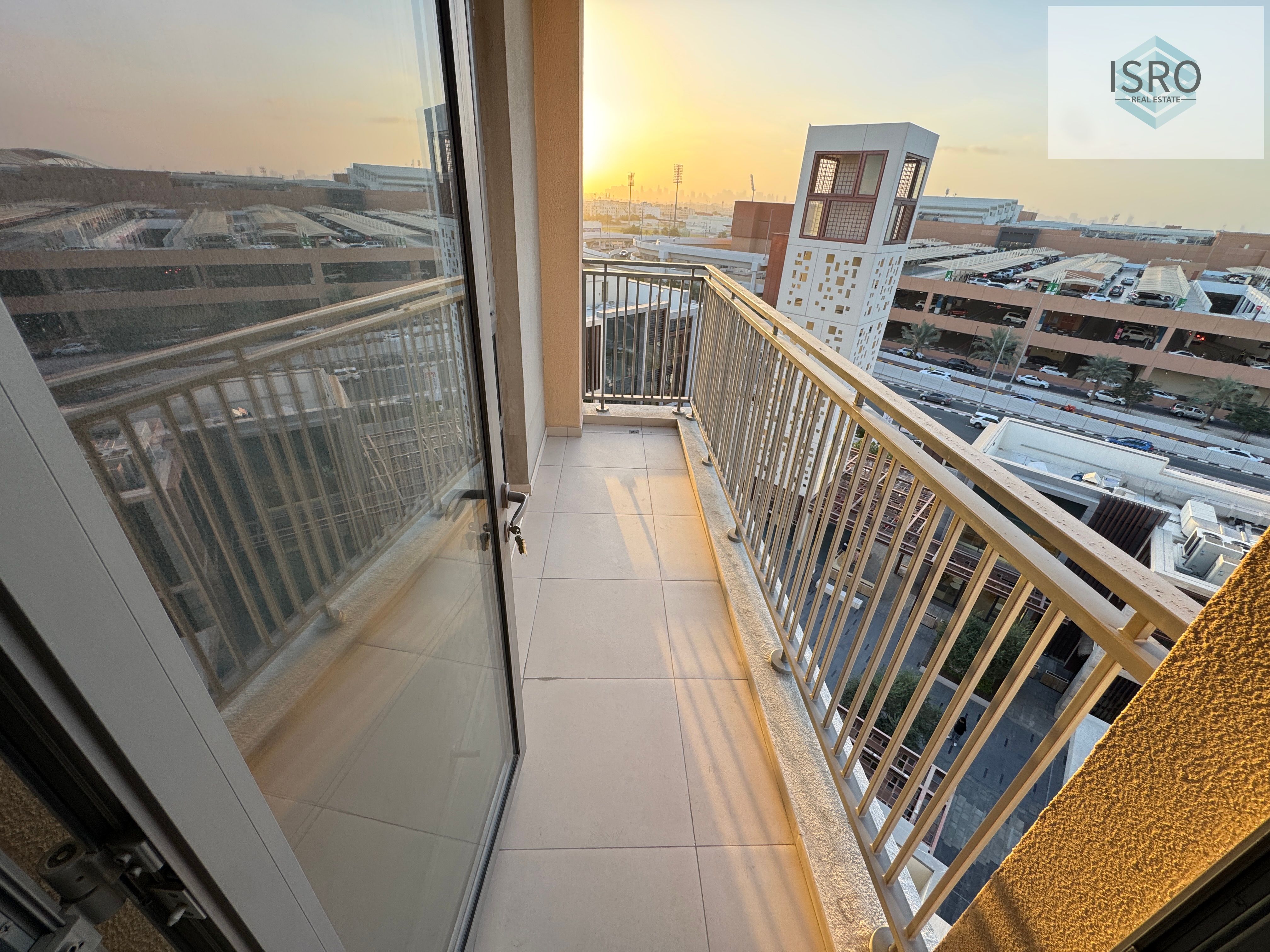 1 BR || Brand new || 65k 4 cheques ||