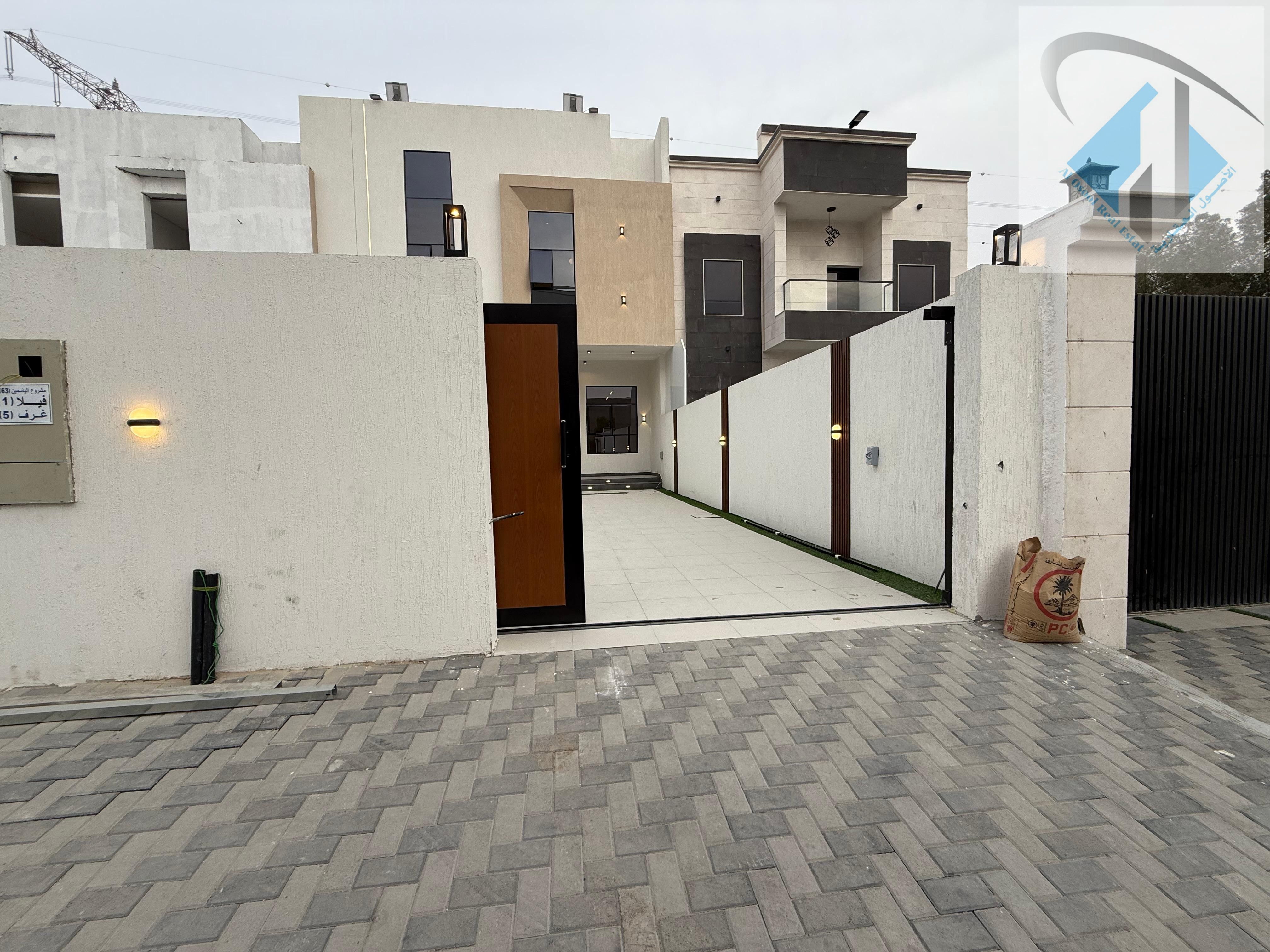 Villa for sale in Ajman at a bargain price, all fees included. Excellent location. Freehold ownership for life for all nationalities with bank financi
