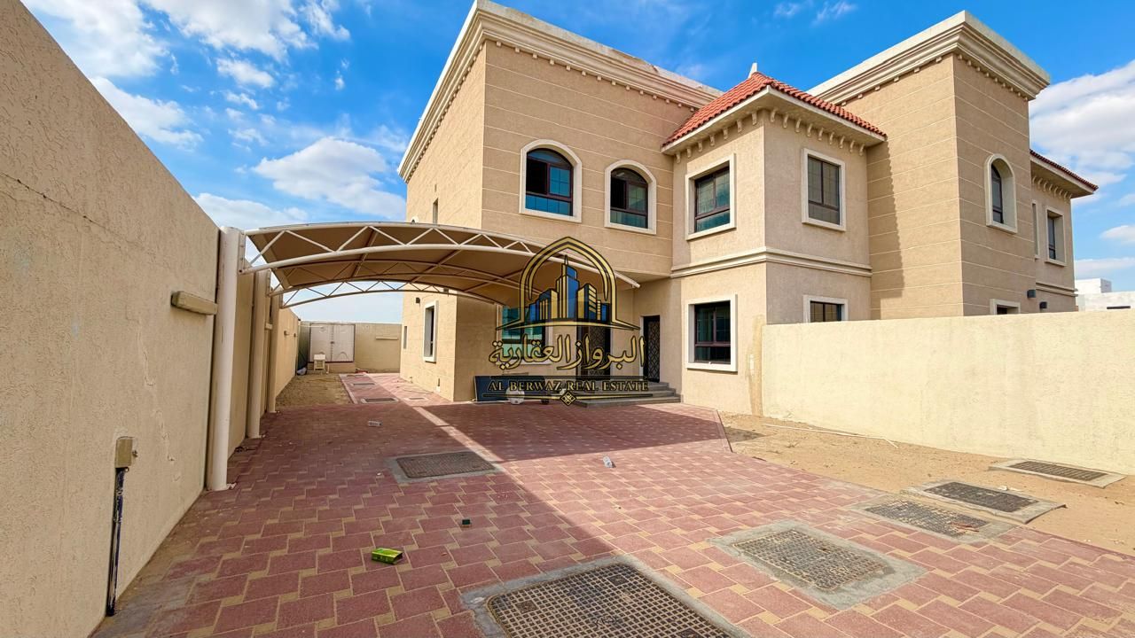 Elegant 4BHK Villa With Hall Majlis + Maidroom in Hoshi