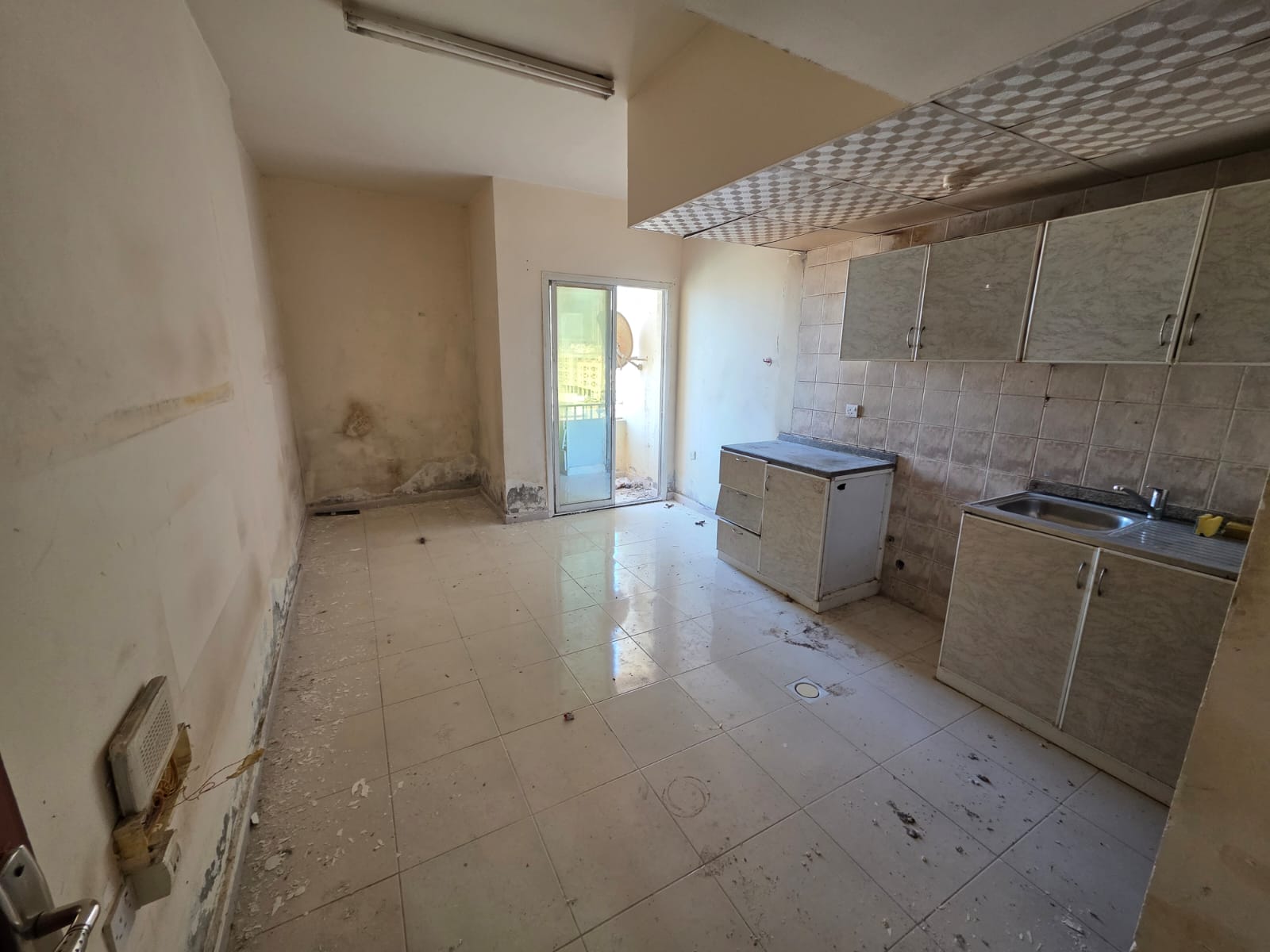 Studio apartment with balcony, excellent space, prime location in Al Rawda.