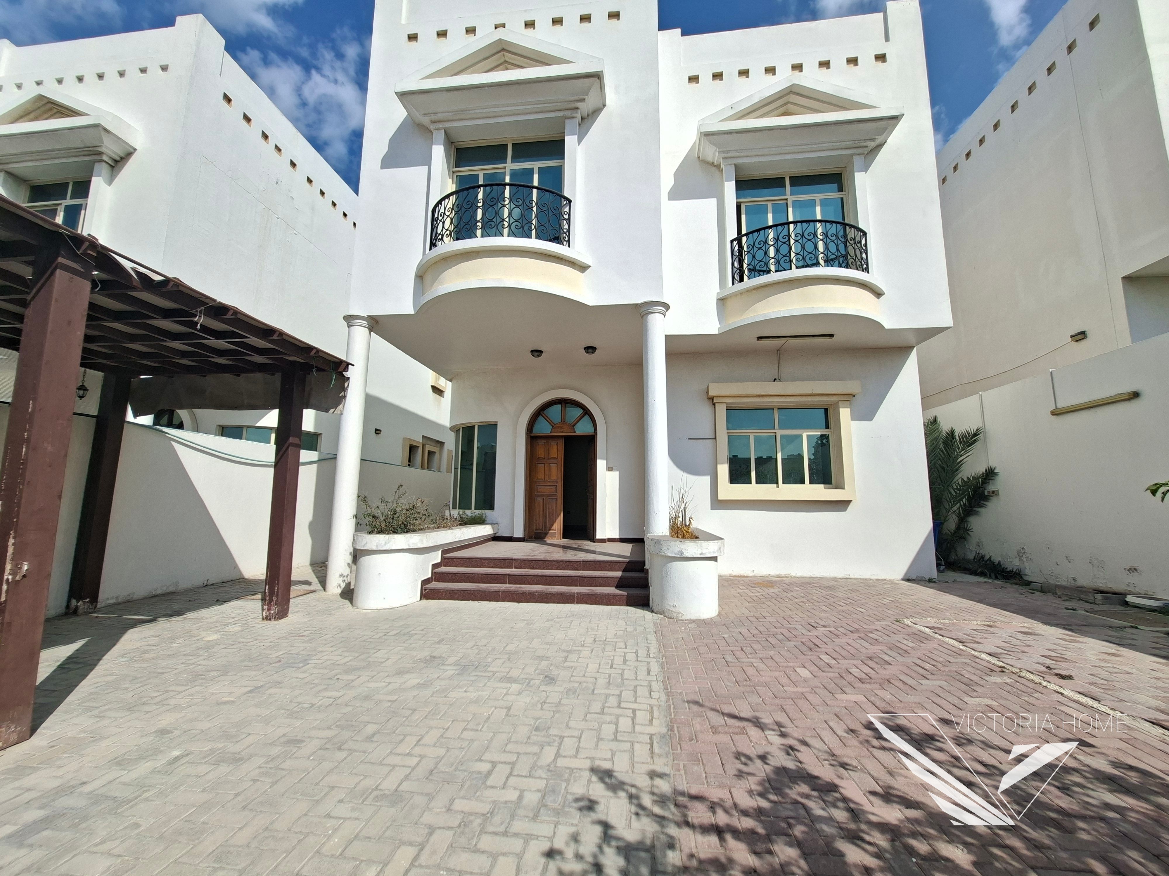 Spacious double story 4 BHK Villa Split ac Close to beach just 105k