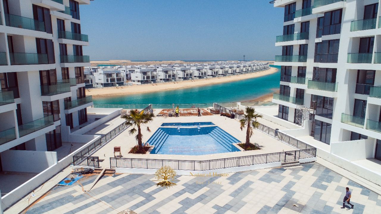 Resort-Style Living: Ready Studio with Private Beach & Pool Access