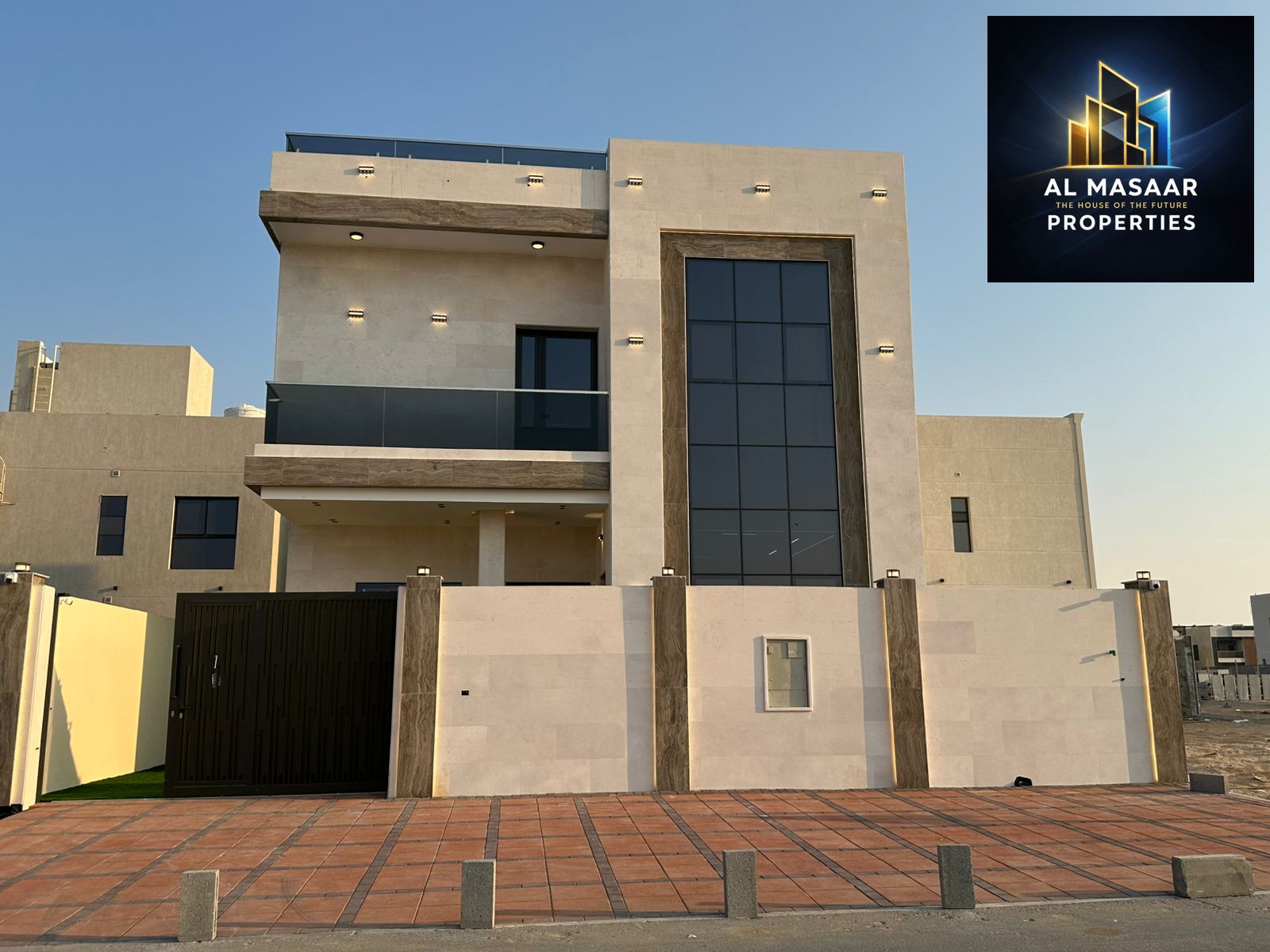 A unique opportunity at an attractive price and without annual fees. Own a villa for sale in Ajman. First resident, freehold, super deluxe finishing,