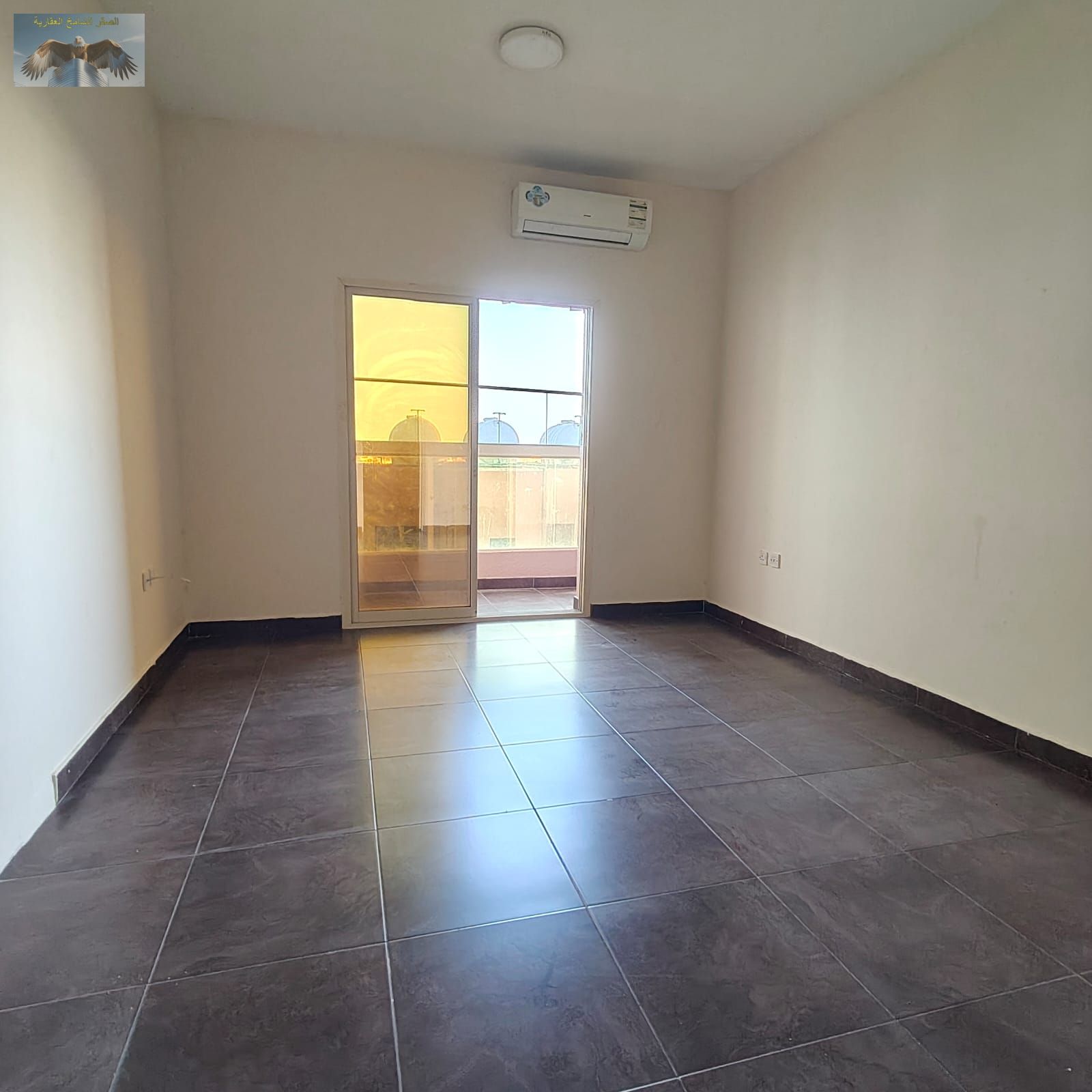 Excellent golden opportunity for annual rent in Ajman: a two-bedroom apartment with a living room for annual rent in Al Rashidiya 1, next to Rawabi Ma