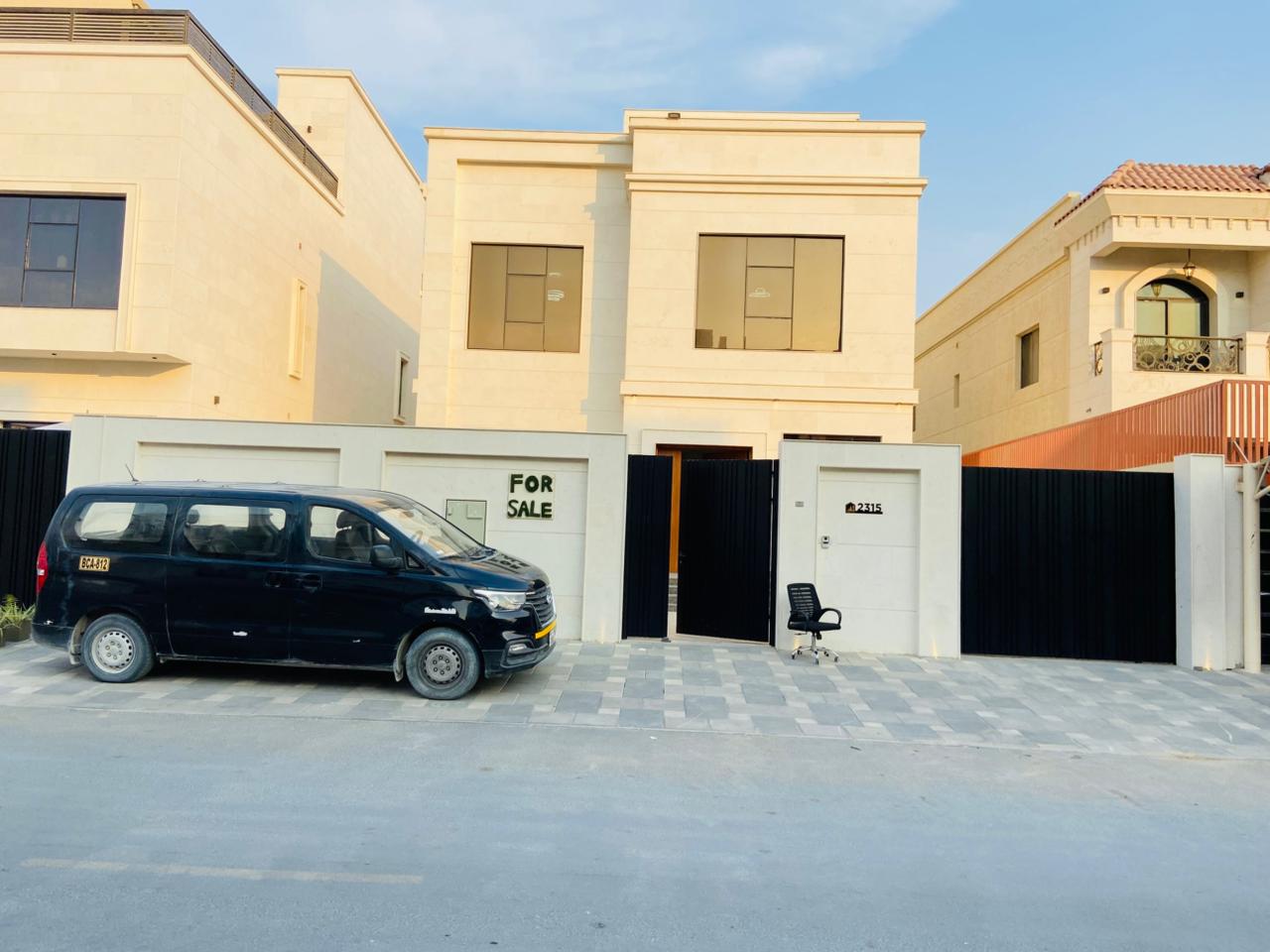 Own now an upscale villa in Al Helio 2 at a special price, including registration and ownership fees, and equipped with air conditioners - your opport