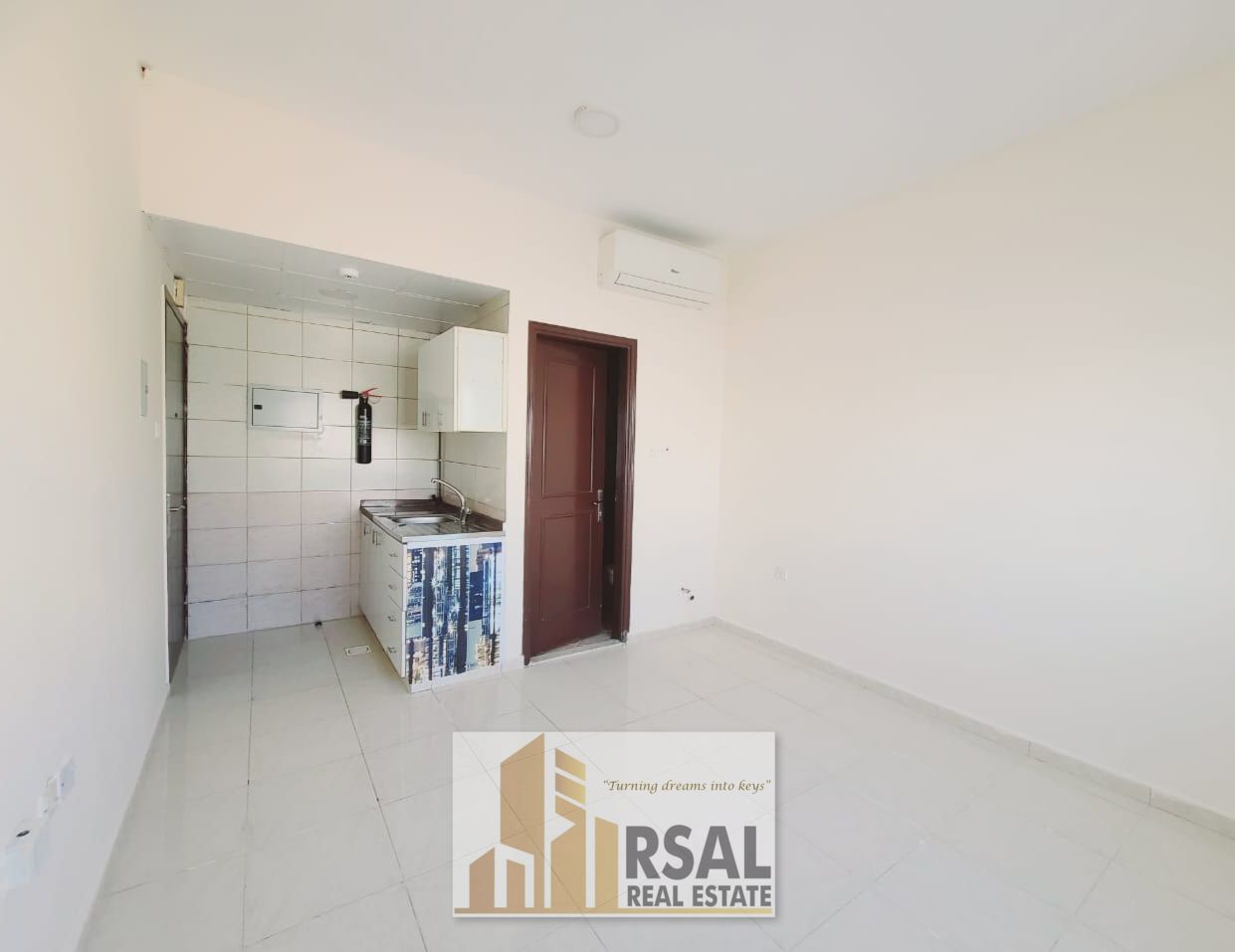 Specious Studio/Family Building/Near Gaxaly Supermarket Muwaileh