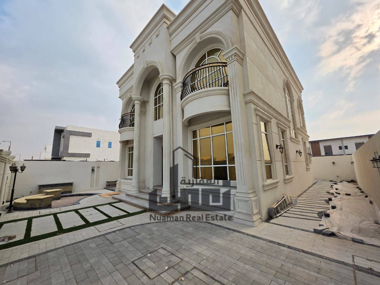 Luxury Classic Villa in Al Hoshi with Super Deluxe Finish