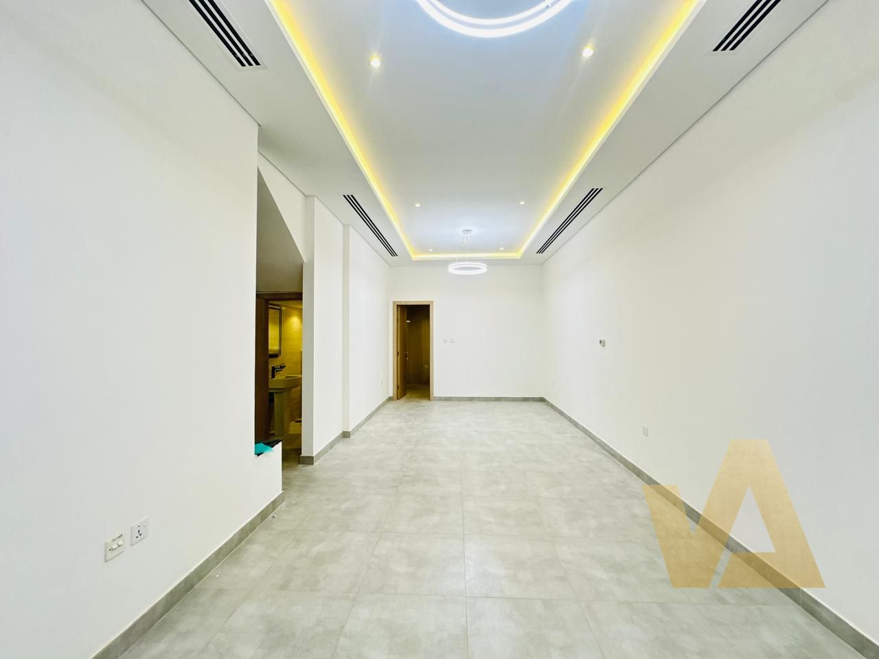 4 bed | Maid Room | with elivator