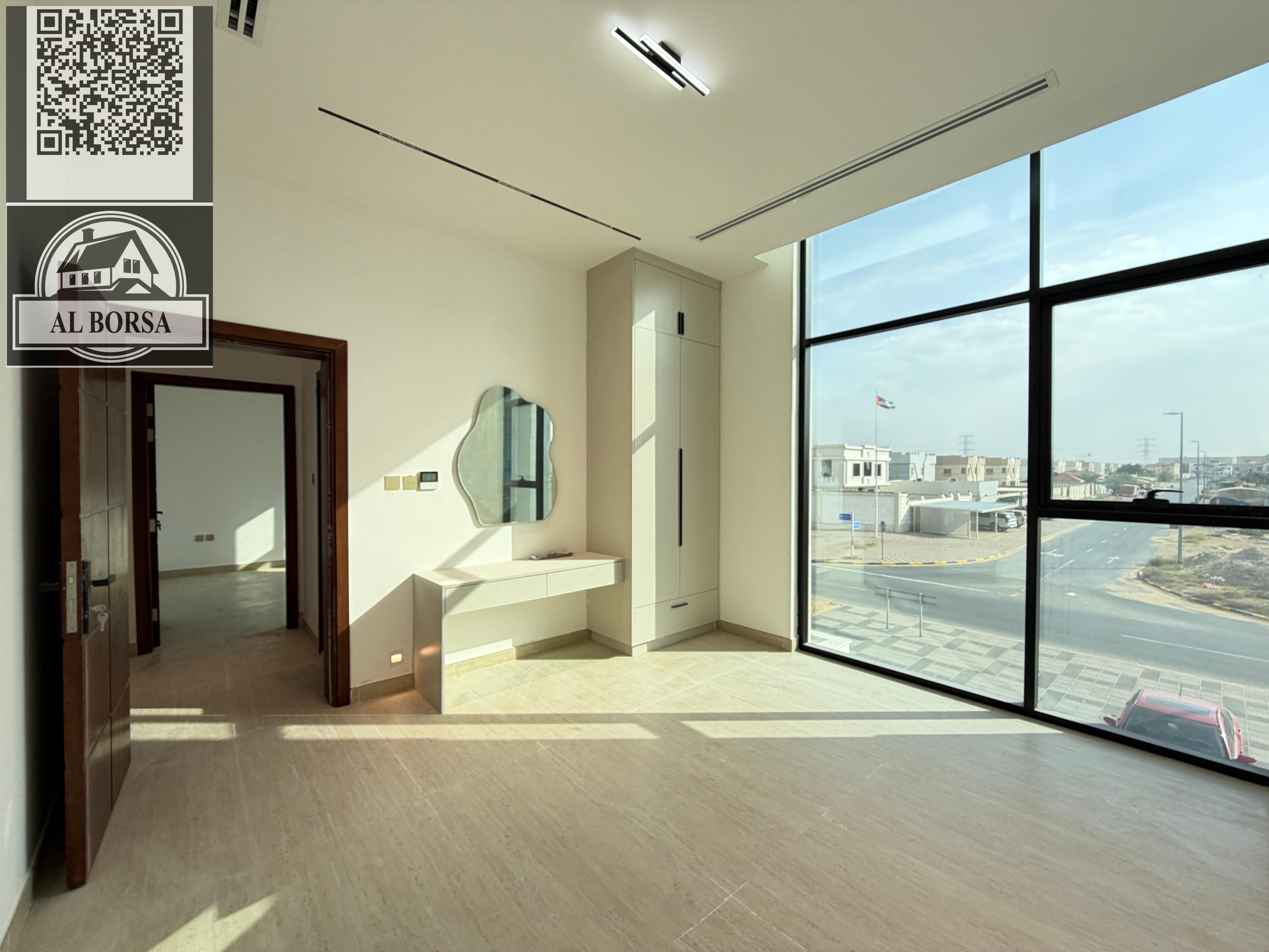 Luxury villa for rent in Al-Haliyo 1, first occupancy, 5 bedrooms, majlis, 2 living rooms, 20-meter setback, central air conditioning. 120,000