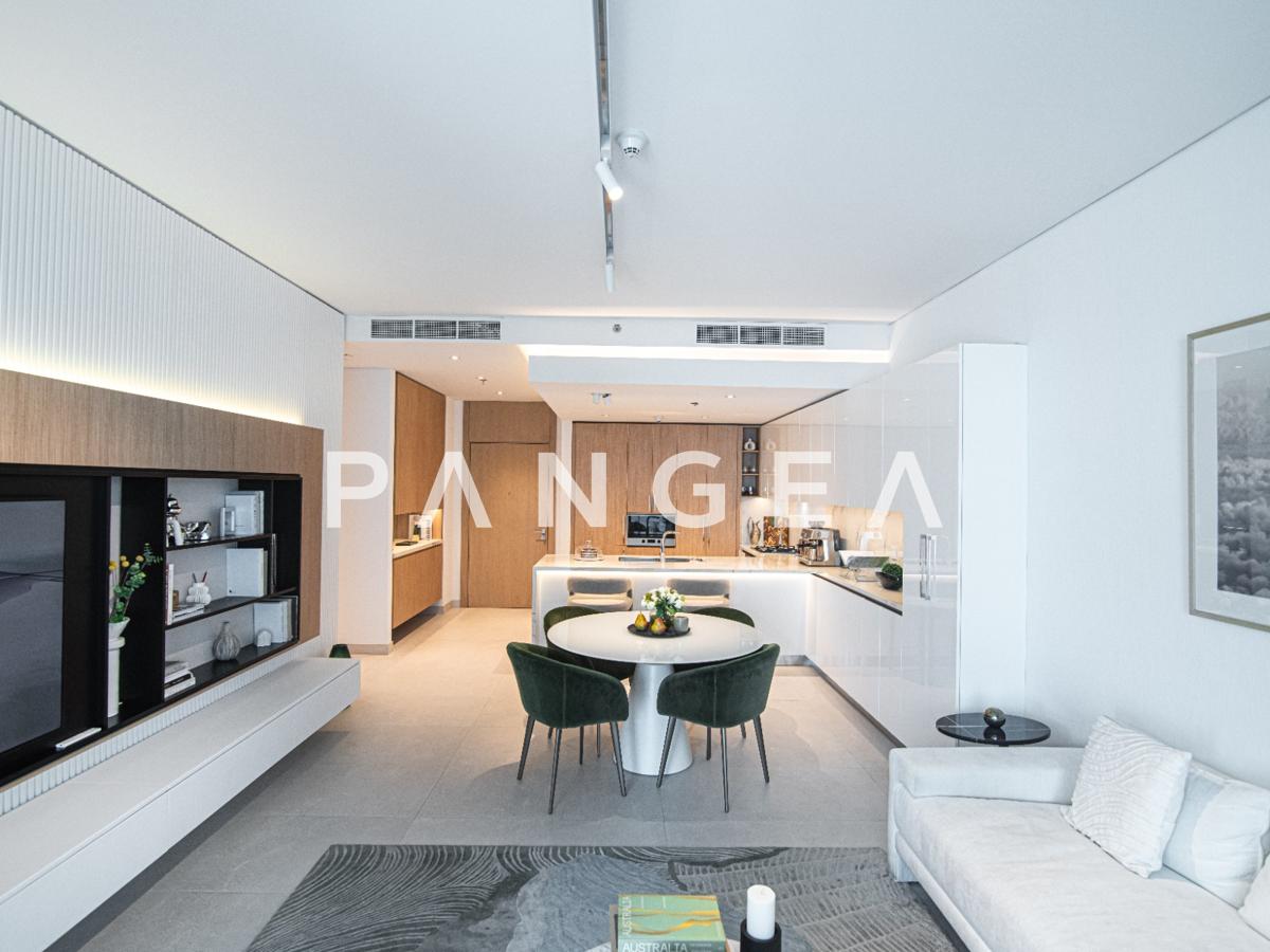 Genuine Resale | Penthouse | Full Golf Course View