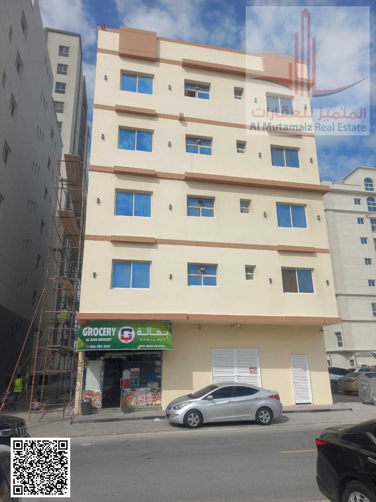 For sale in Ajman, Al Jurf 2 building, opposite the Radisson Blu Hotel, residential/commercial + 4 floors. Asking price 9M.
