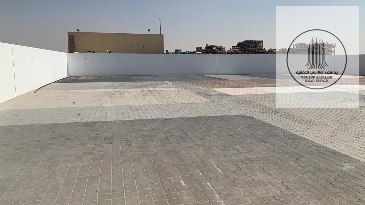 For rent in Al Sajaa Industrial Area 10,000 sq 20 kW electricity interlocking paving floor AED 140,000