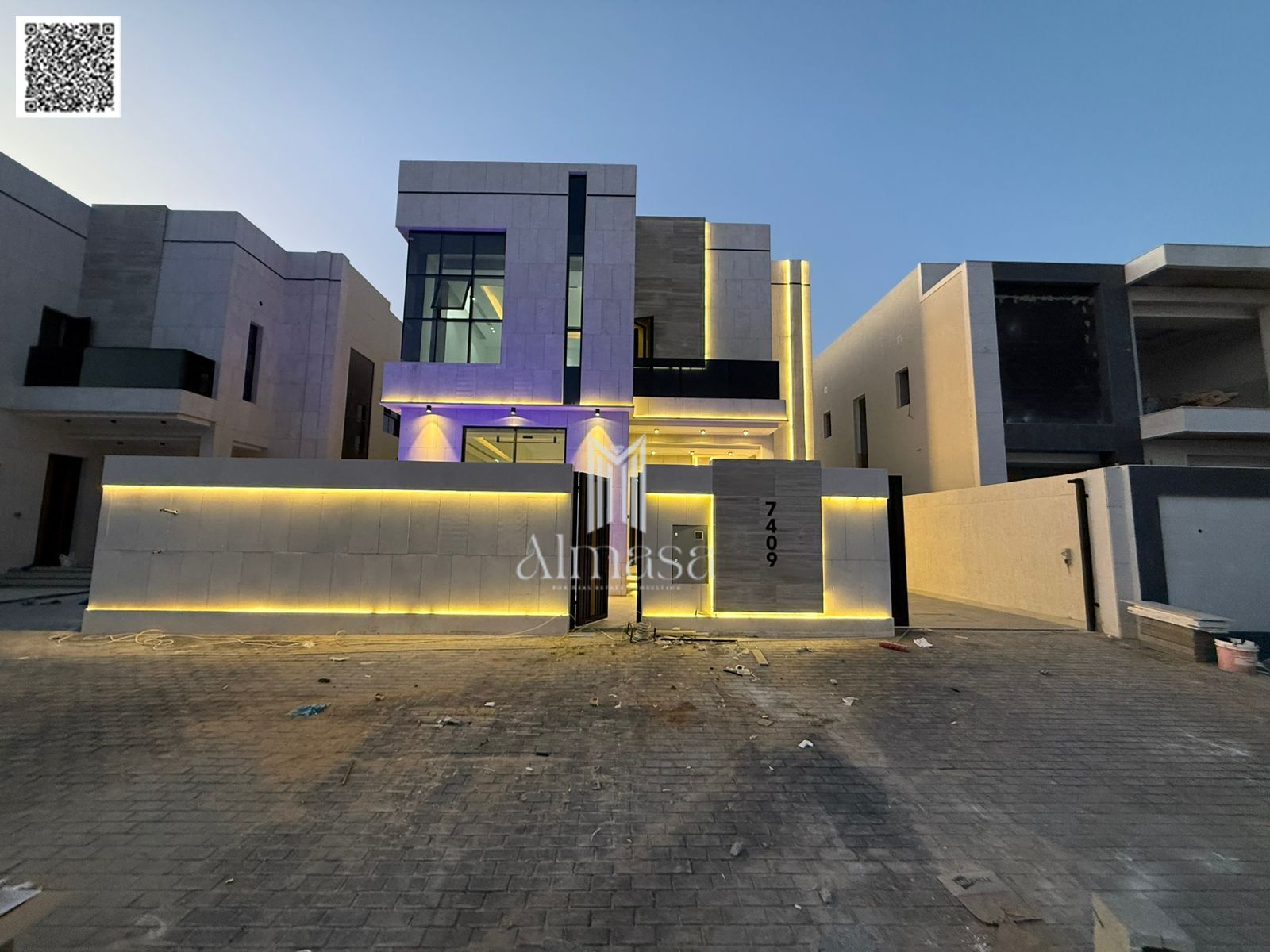 Modern villa with a swimming pool Includes registration fees