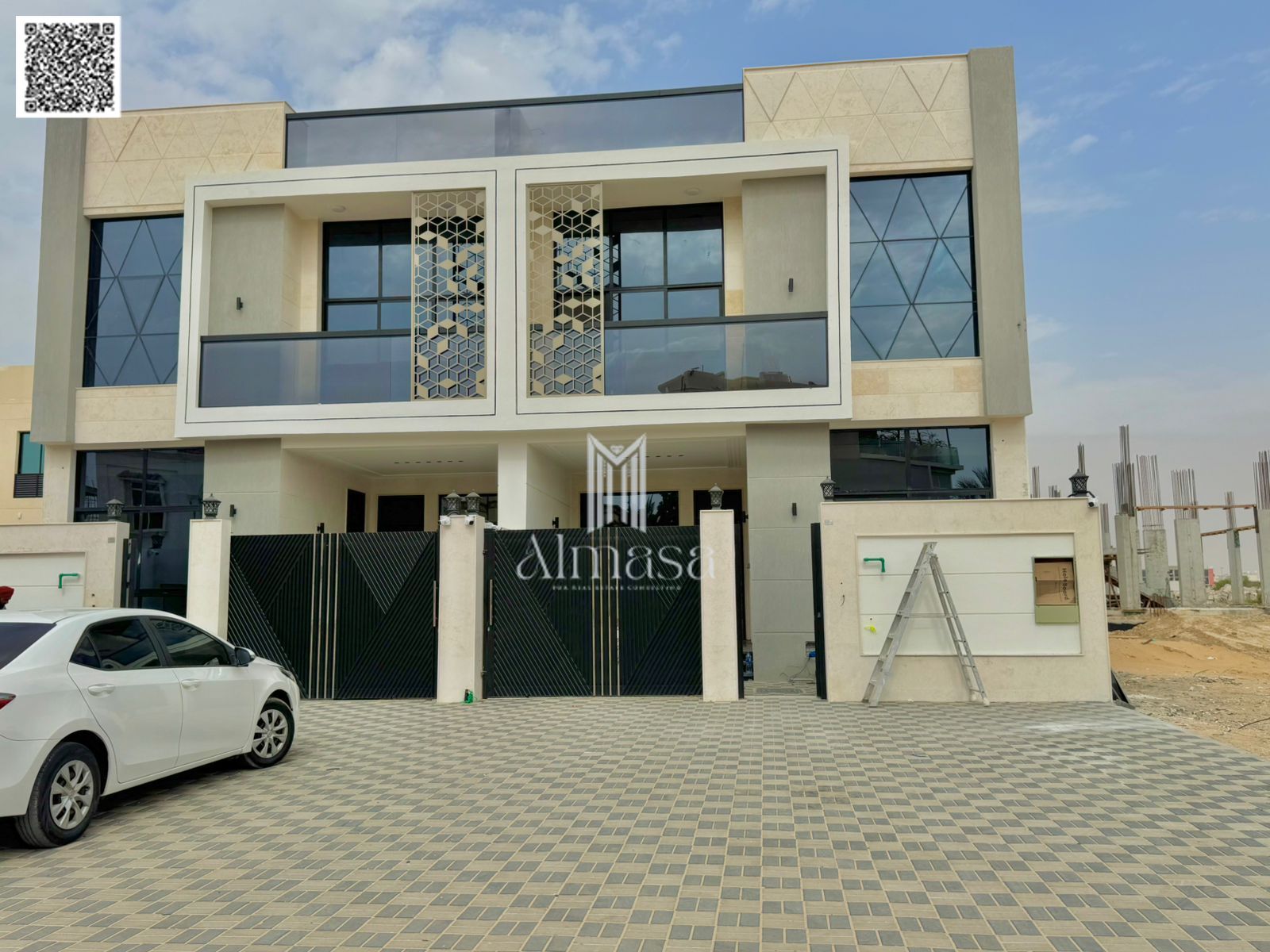 Own your dream villa with a European design and large setback, at a price that includes registration and ownership fees, behind Al-Hamidiyah Park.
