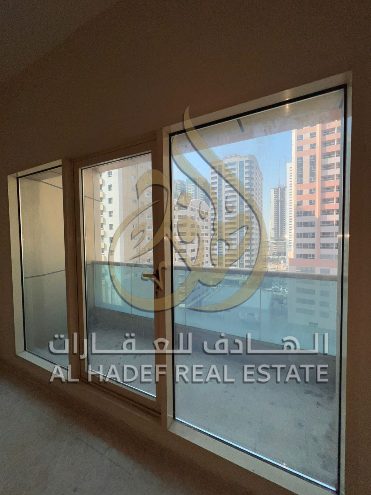 Enjoy luxurious living and spacious living in the heart of Al Taawun district, Sharjah. This apartment is ideal for large families seeking comfort and