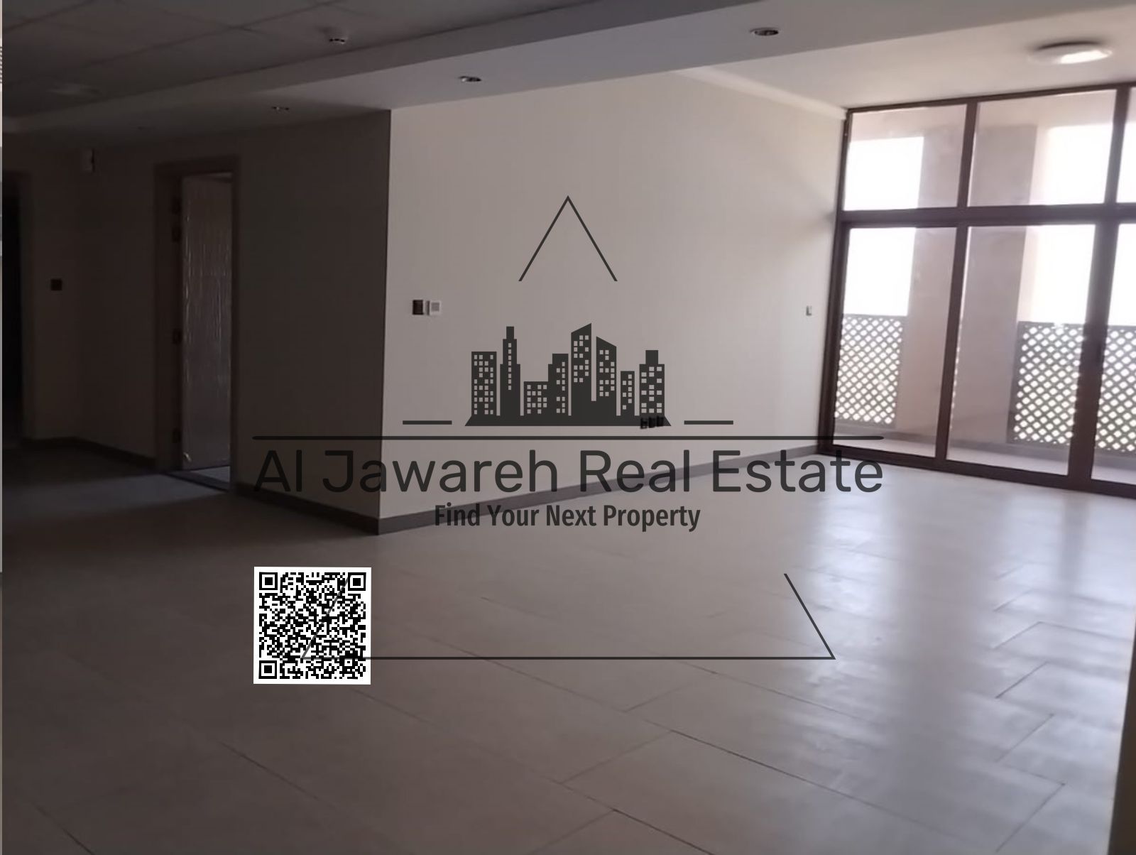 Free parking | Strategic location near Ajman Museum and close to all essential services | Modern design | Open views | High-quality finishes