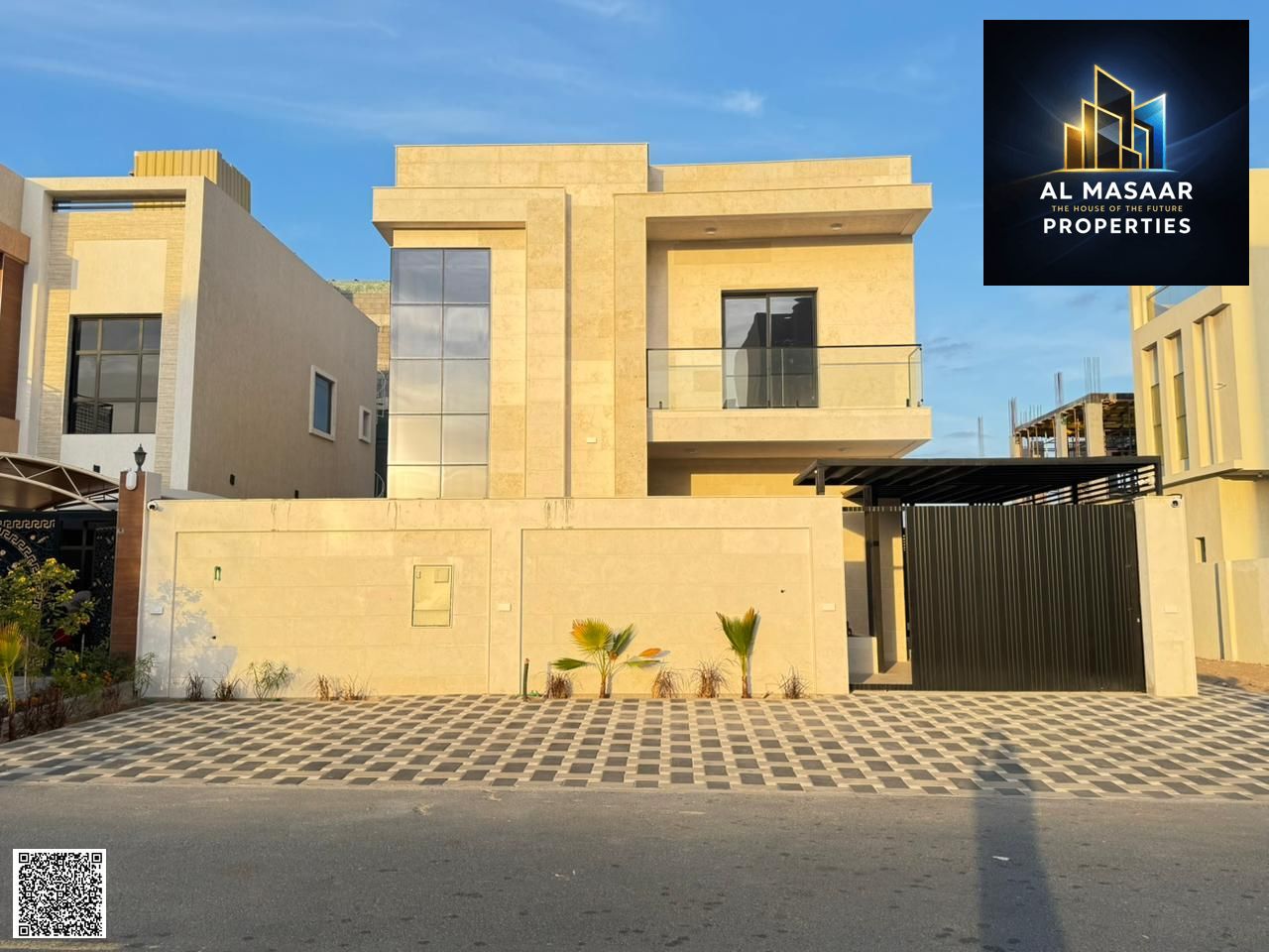 Modern villa on the main street, super deluxe finishing, at a special price (negotiable).