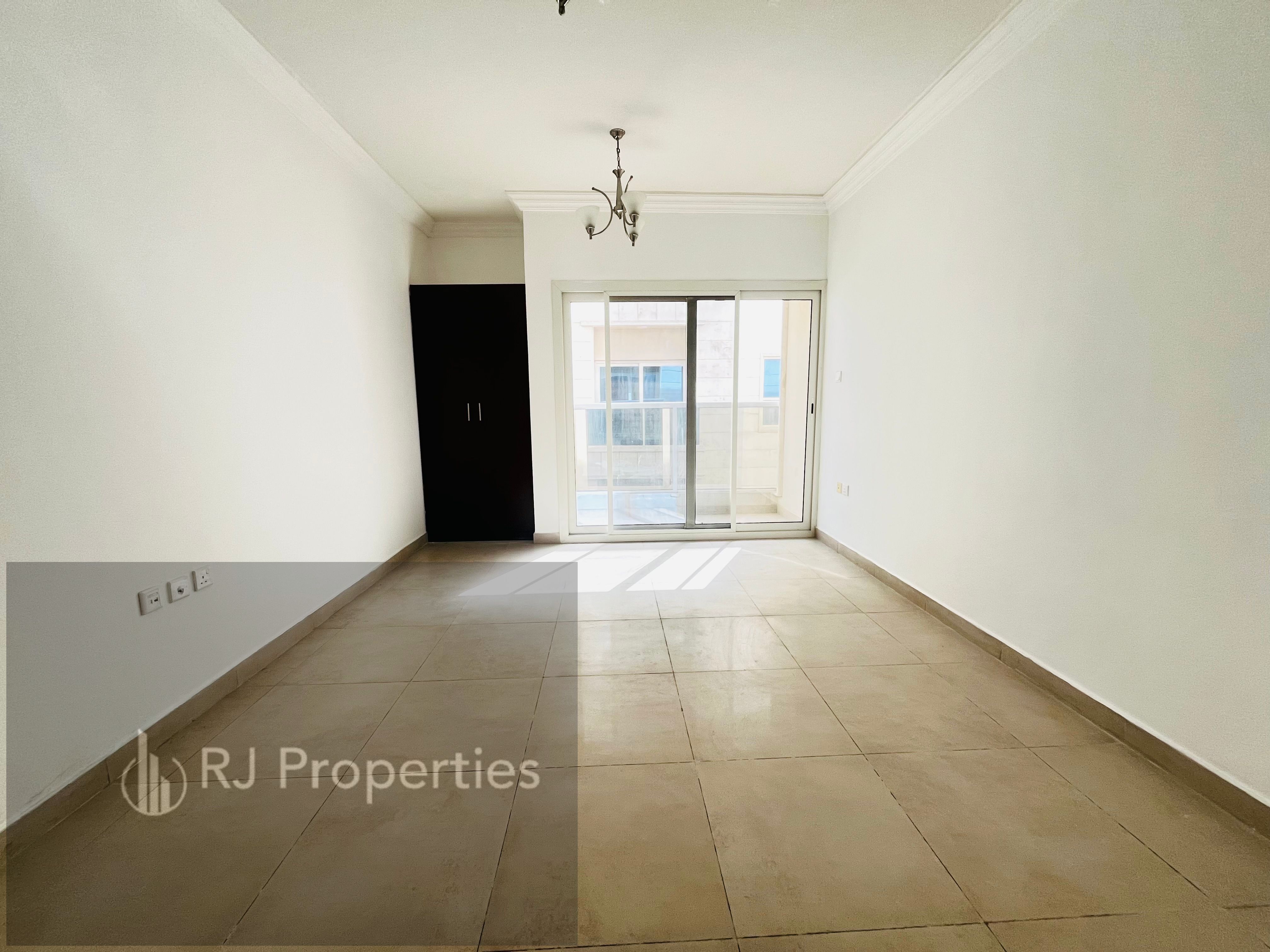 Hot offer luxury and very spacious 1bhk with balcony wardrobe +parking free just 40k