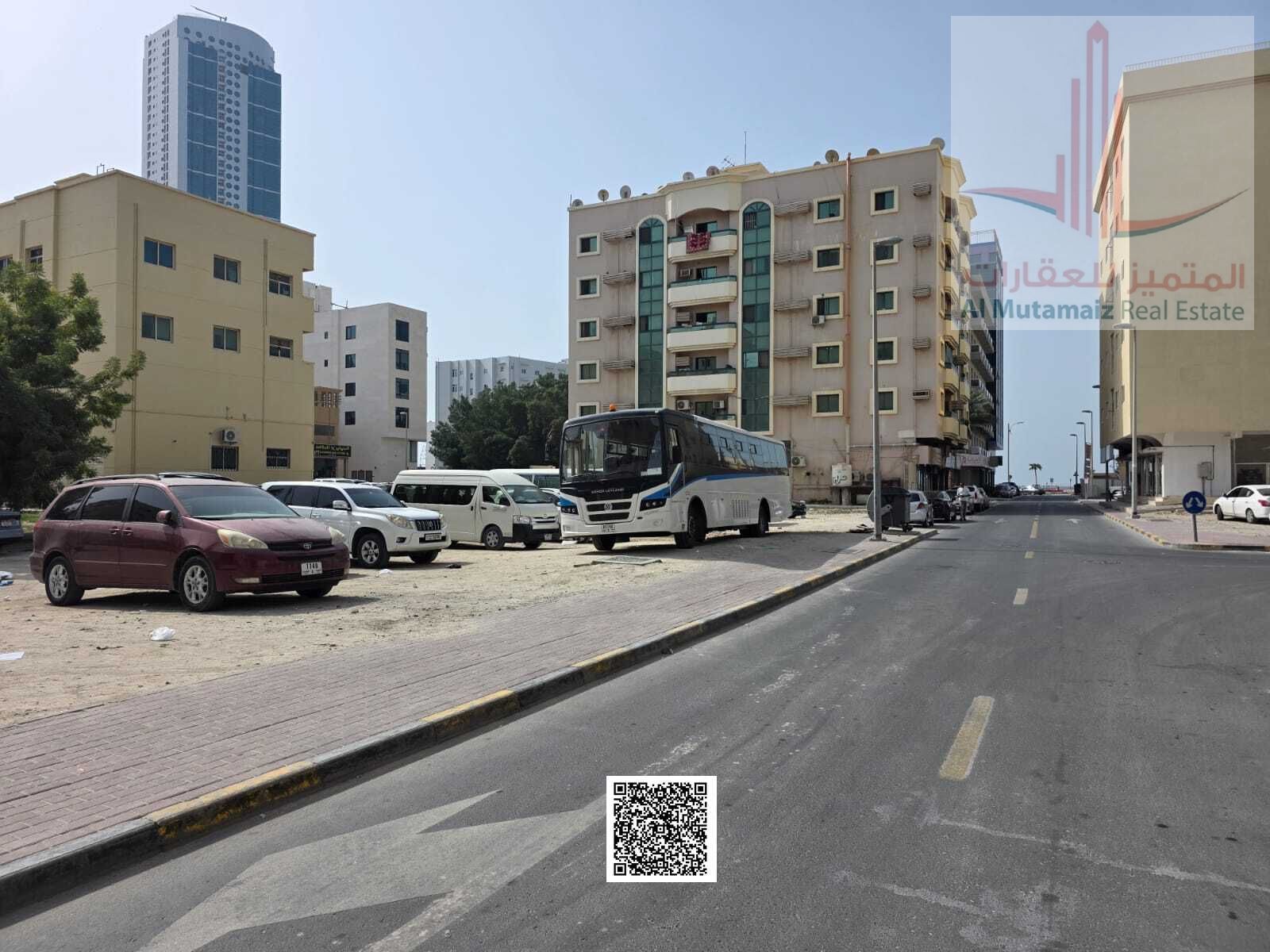 Land for sale in Al Nakheel, residential/commercial, G + 6 . Corner