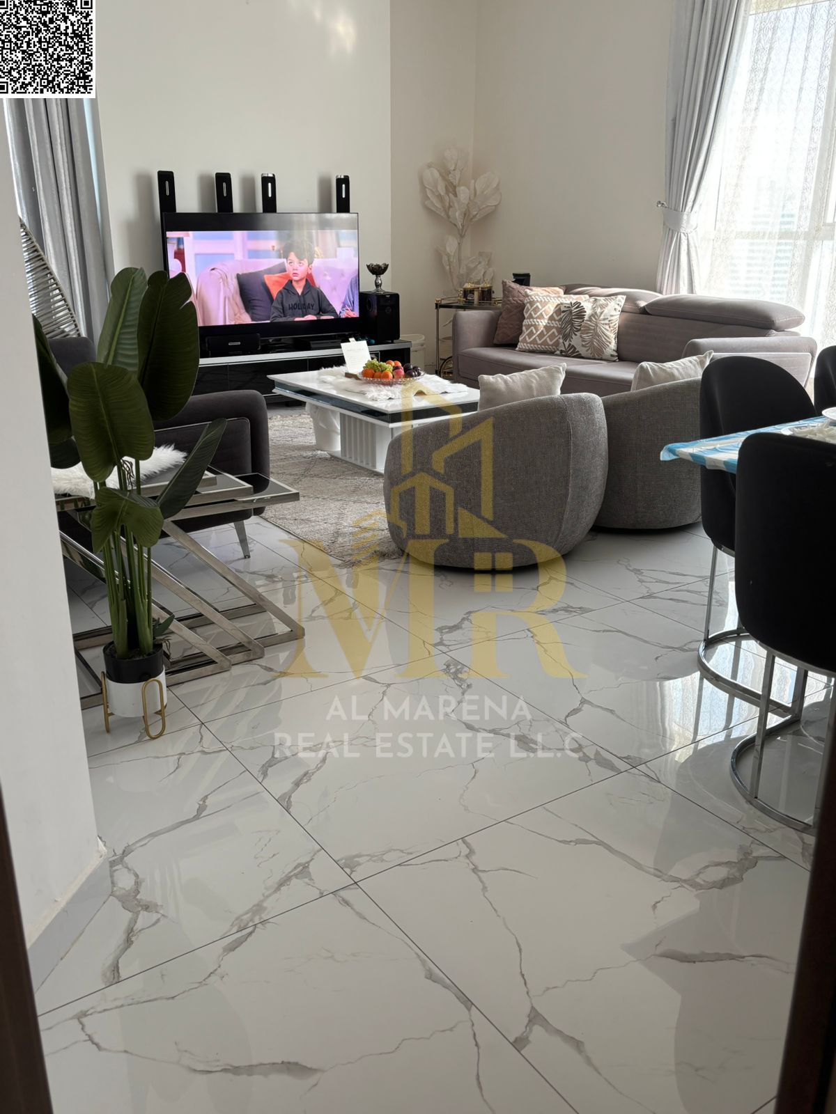 For sale: 3-bedroom apartment with a living room, priced at 996,000 with a convenient payment plan. Down payment of 590,000, remaining balance of 406,