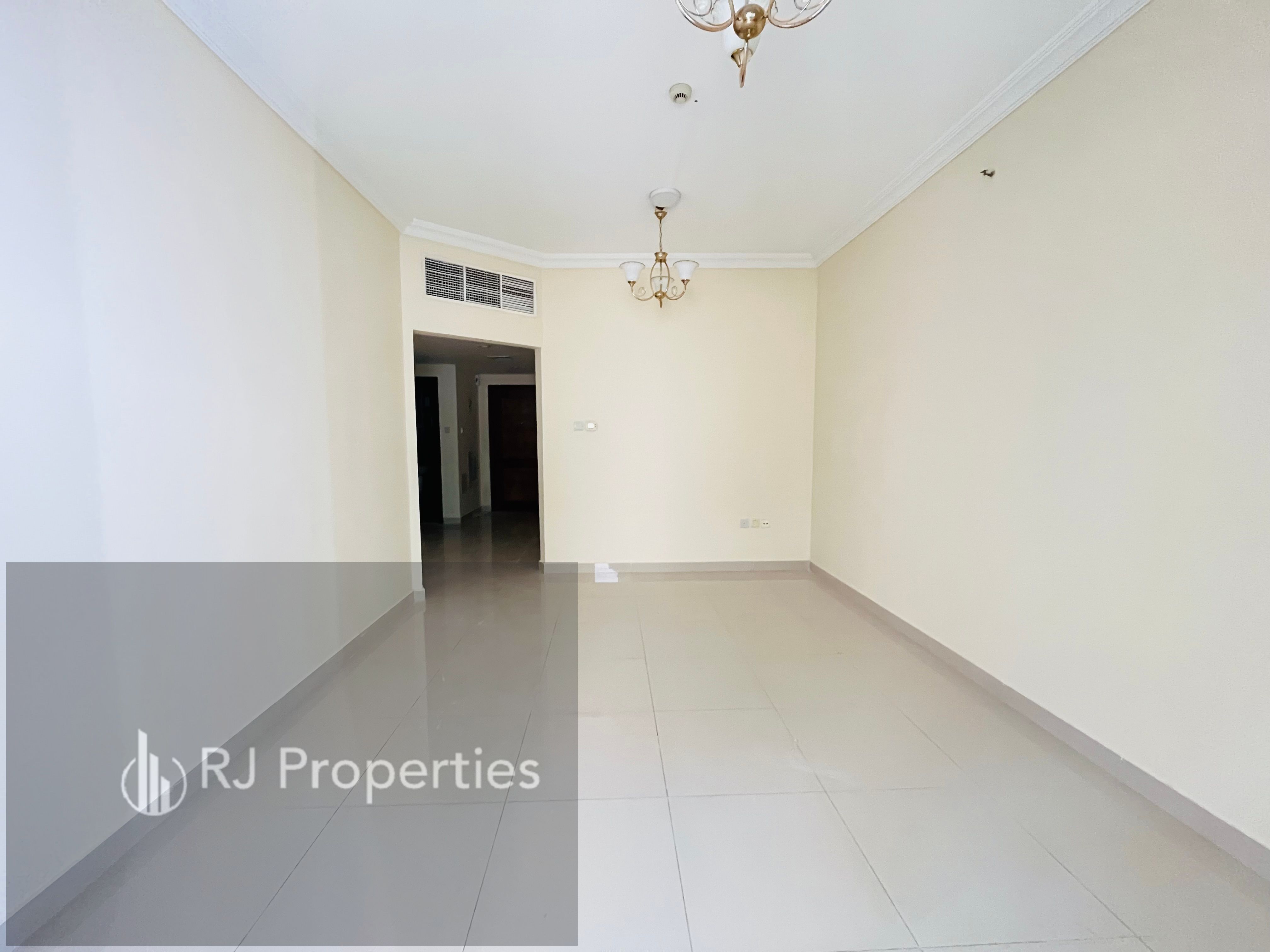 Hot offer luxury and very spacious 2bhk with balcony + parking free just 48k