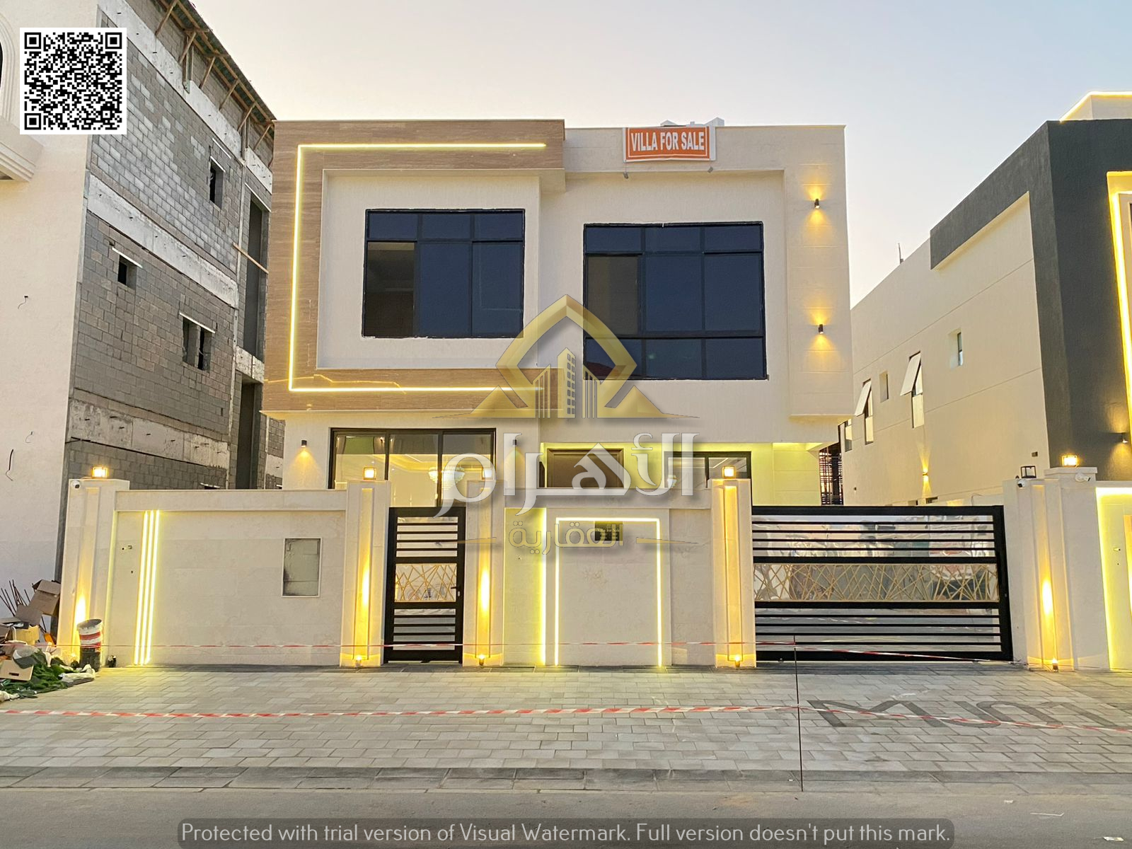 A magnificent and spacious villa, including registration fees, consisting of 6 master bedrooms with built-in wardrobes and a deck, is now for sale at