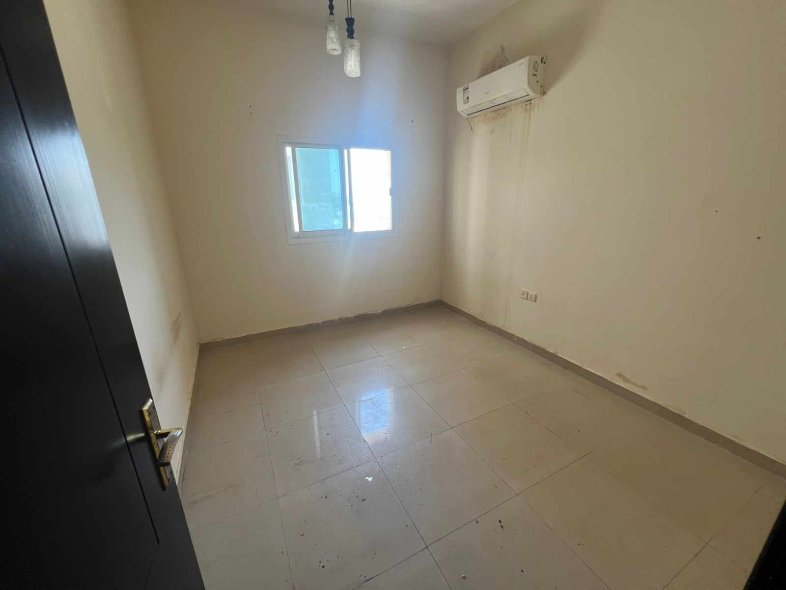Two-bedroom apartment with a living room for annual rent, 2 bathrooms, Al Hamidiya, Ajman