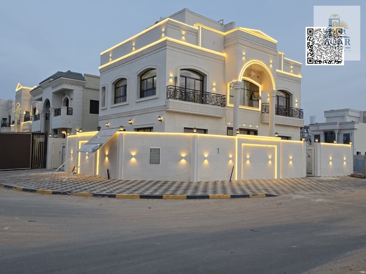 **Strategic location near all services Distinctive location, villa on the corner of two streets, central air conditioning, large courtyard and beautiful seating area High-quality finishing, negotiable and large space **Easy access to main roads**