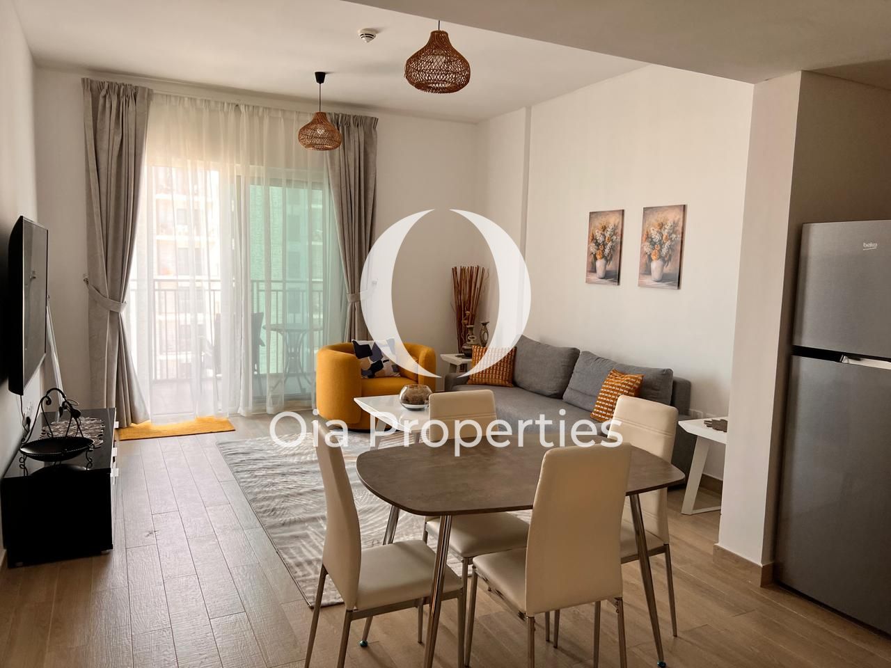 Refined 1 BR | Light Filled Interiors | Top Location