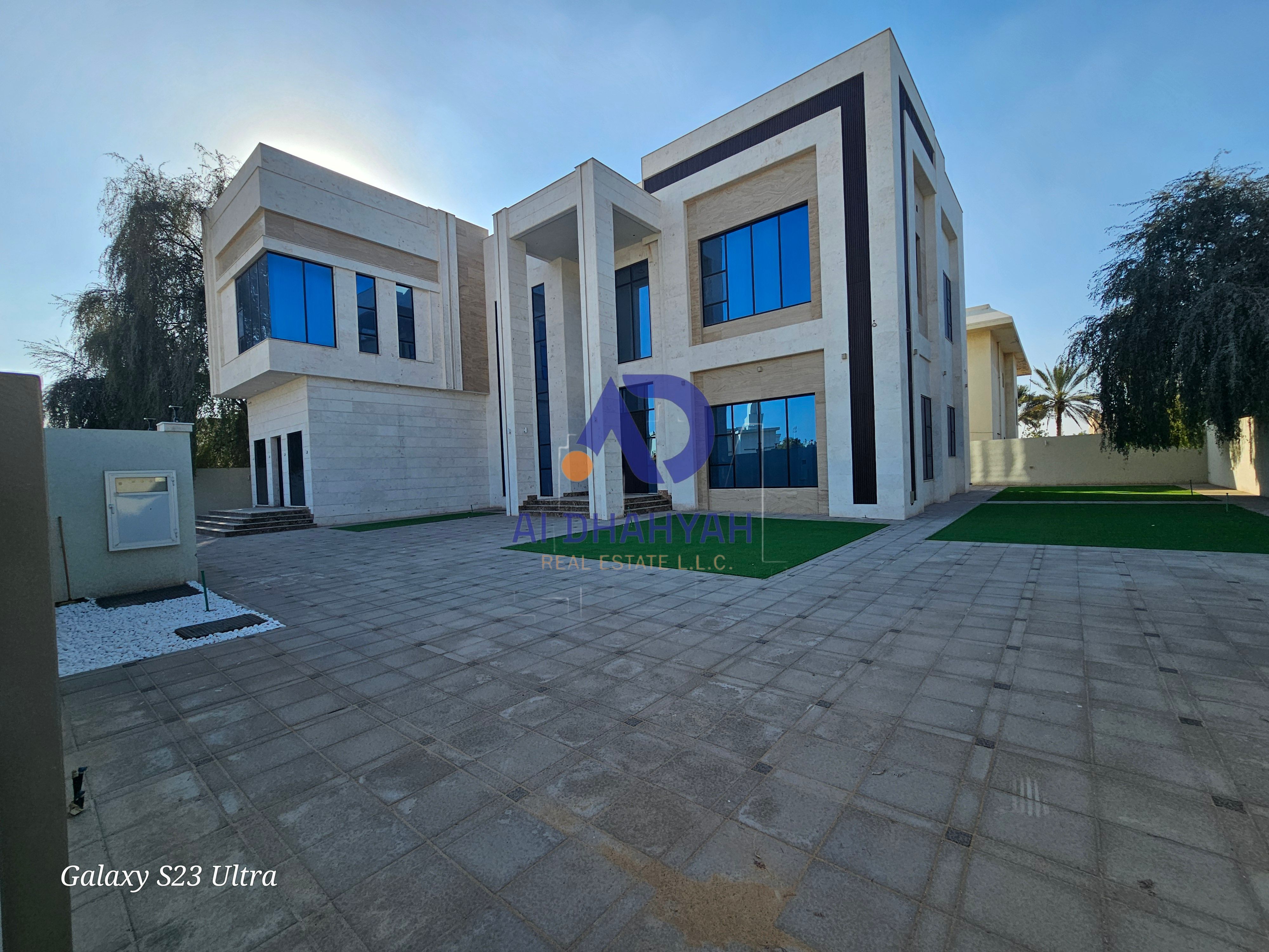 Exclusive Offer: Luxury Corner Villa for Sale in Wasit Suburb, Sharjah