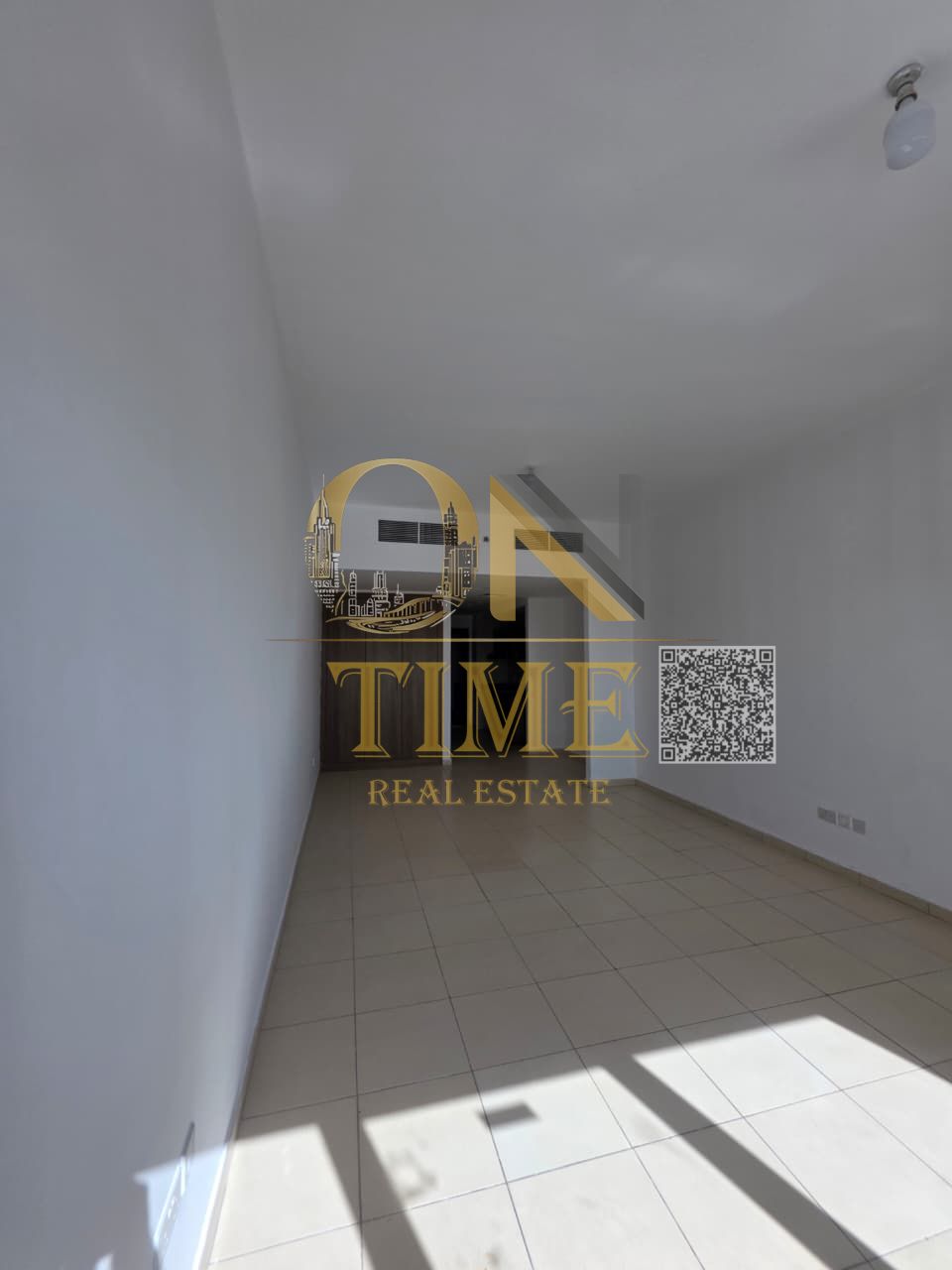 Practical design, immediate readiness/Practical layout that gives you a feeling of spaciousness and comfort, large area/Easy access to main roads/Full