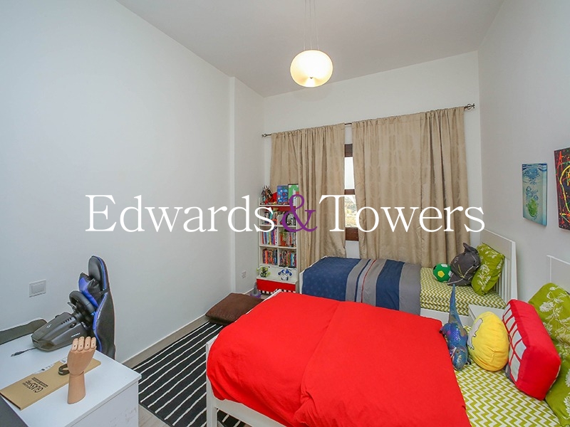 Mid Floor | 3 Bedroom Apartment | Vacant On Transfer
