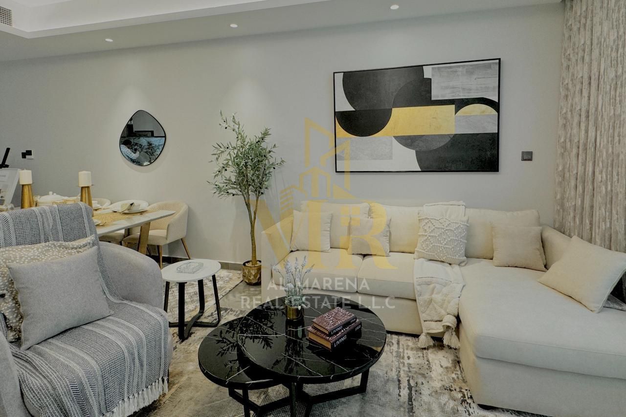One-bedroom apartment for sale with a very distinctive view, modern design and high-end finishes, suitable for quiet living or smart investment in a v