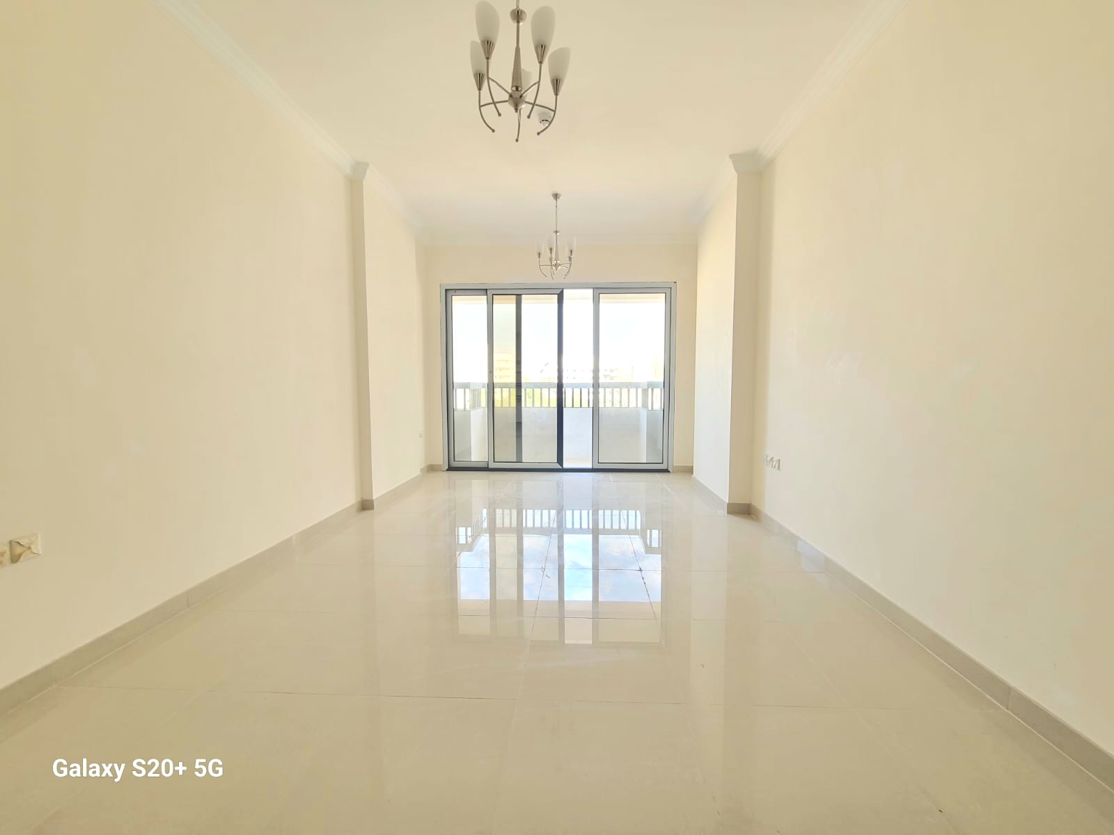 Brand new Building luxury 1BHK apartment with 1 month free baloney 2 bathroom in al jada open area