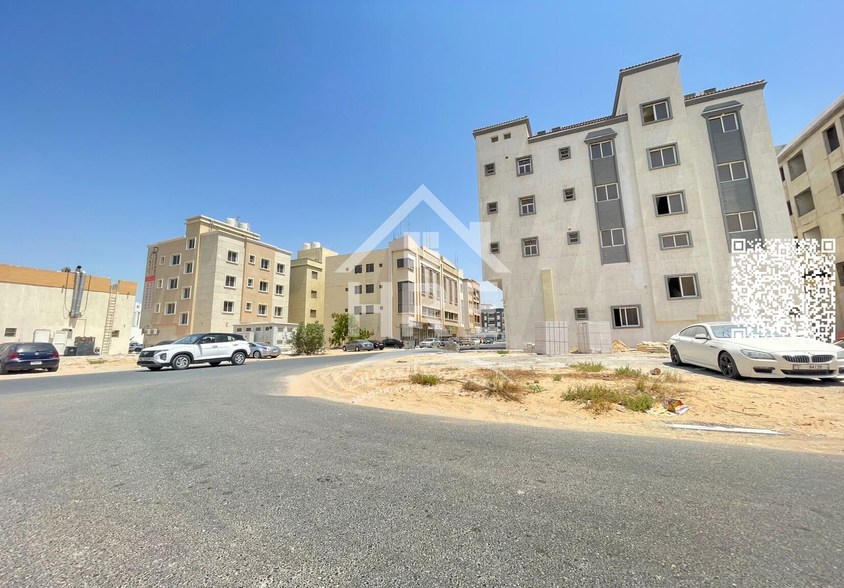 A smart combination of housing and commerce