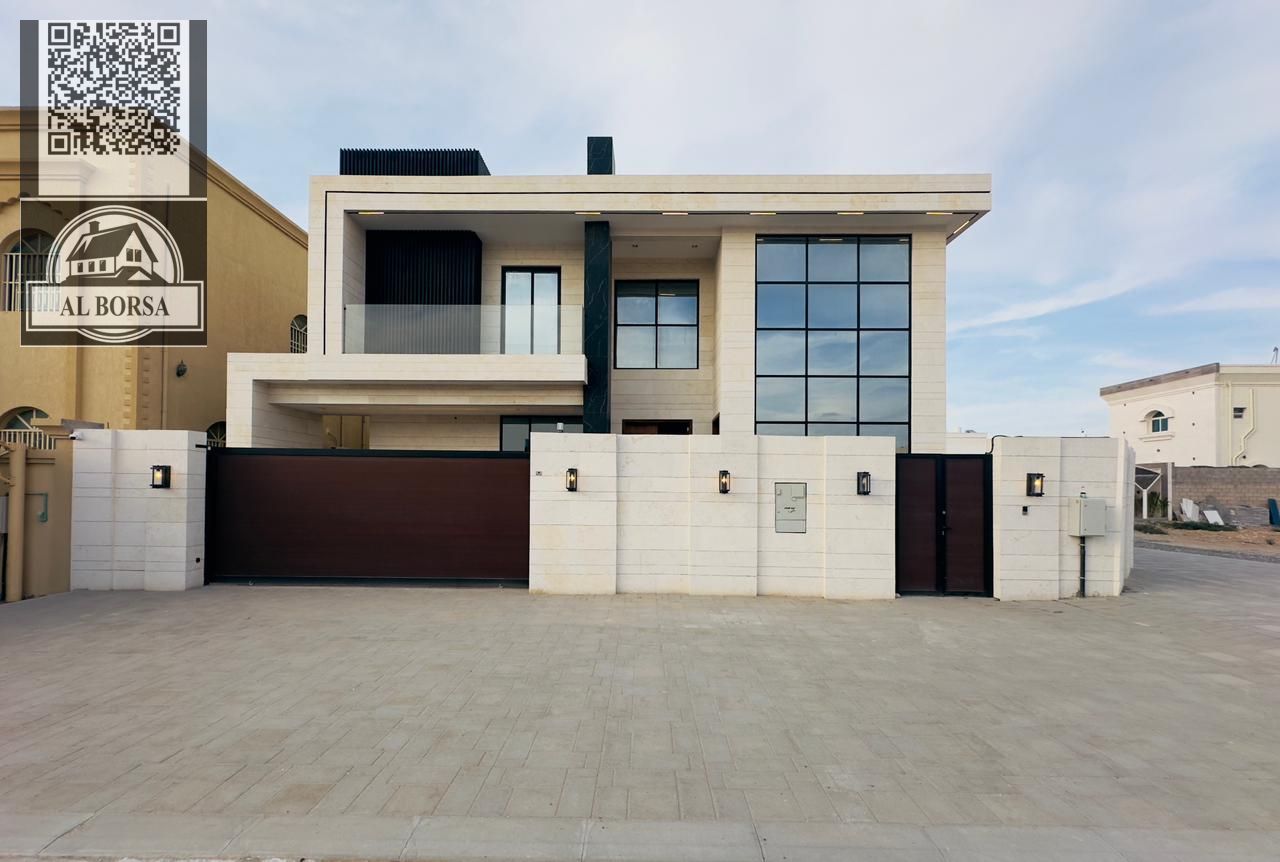 Corner villa for sale in Rawda 1, first occupancy, 5 master bedrooms, majlis, 2 living rooms, maid's room, electricity, water and air conditioning,
