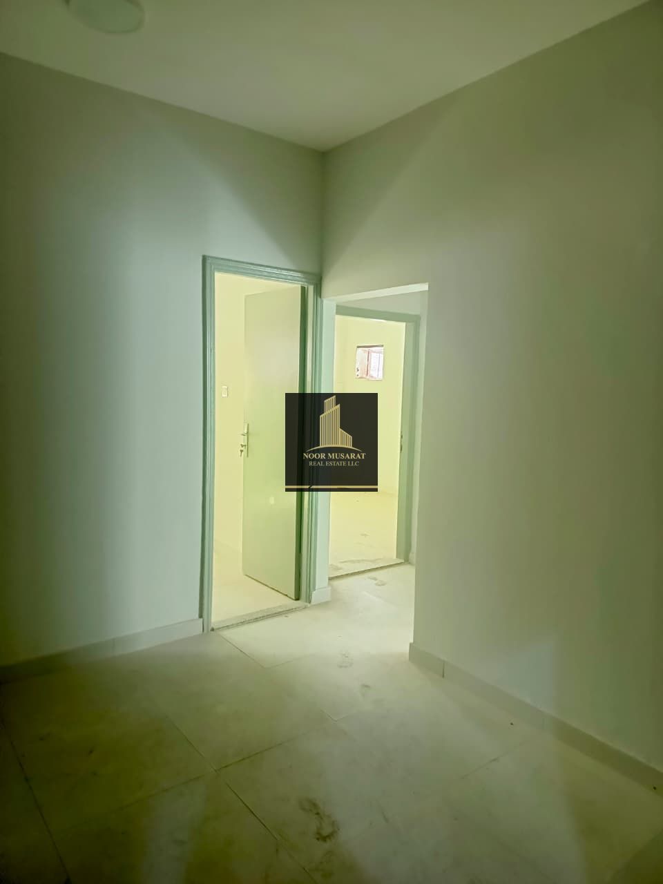 Best Price, Neat & clean 2bhk apartment With 1 Washroom Only In 39k Close To Nesto Al-Tawun Shj Call Zain