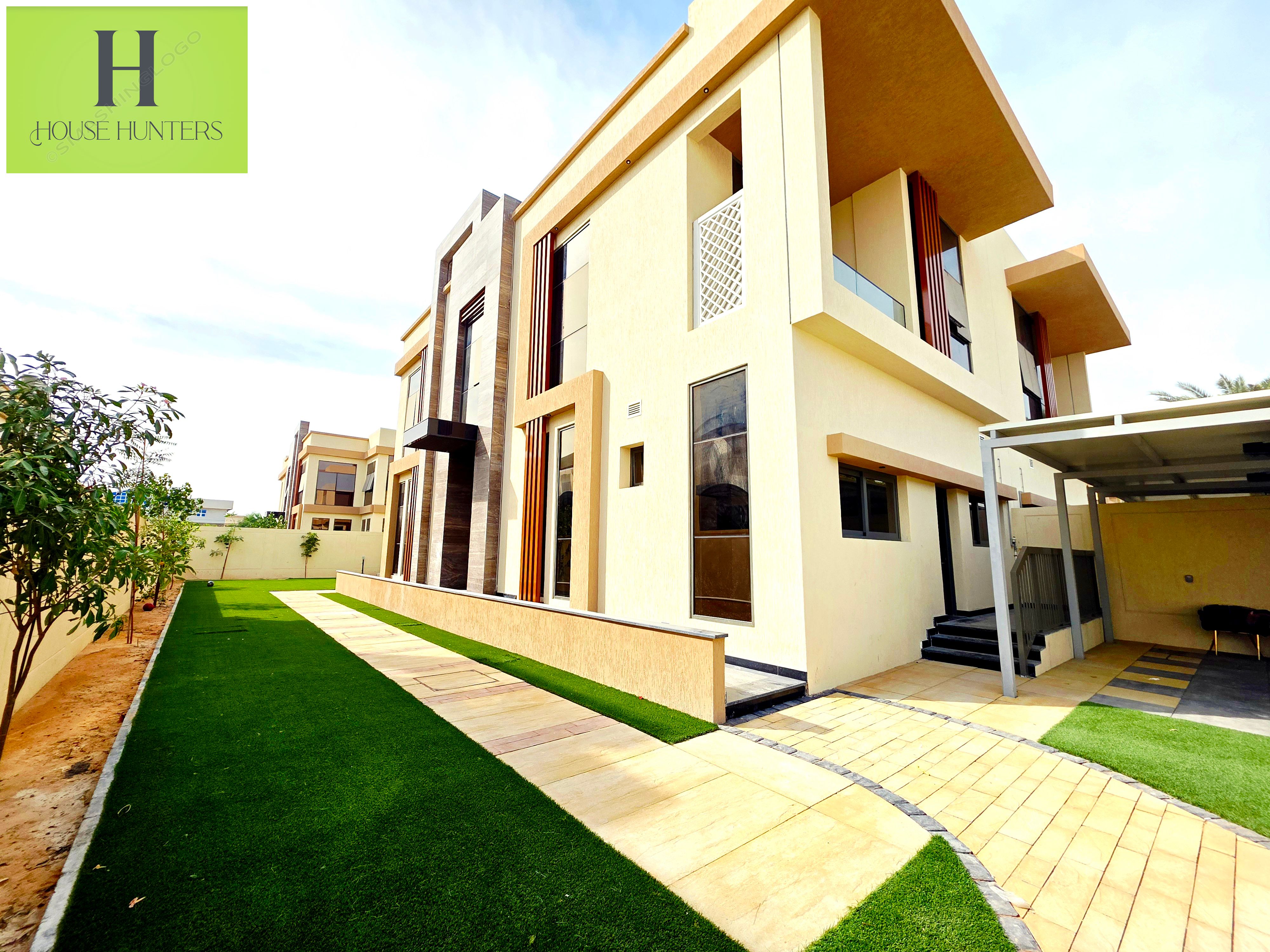 Modern 5BR Villa Garden Area Parking