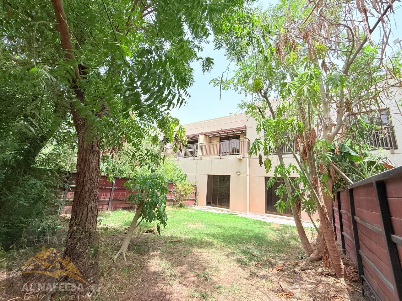 Spacious 5-Bedroom Villa with Private Backyard & Community Amenities